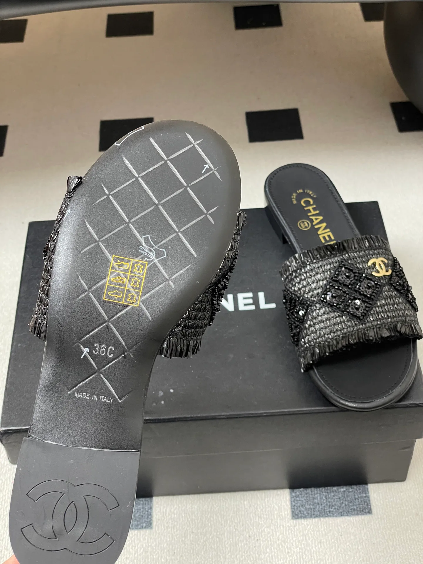 Босоножки Женские Chanel 10993819