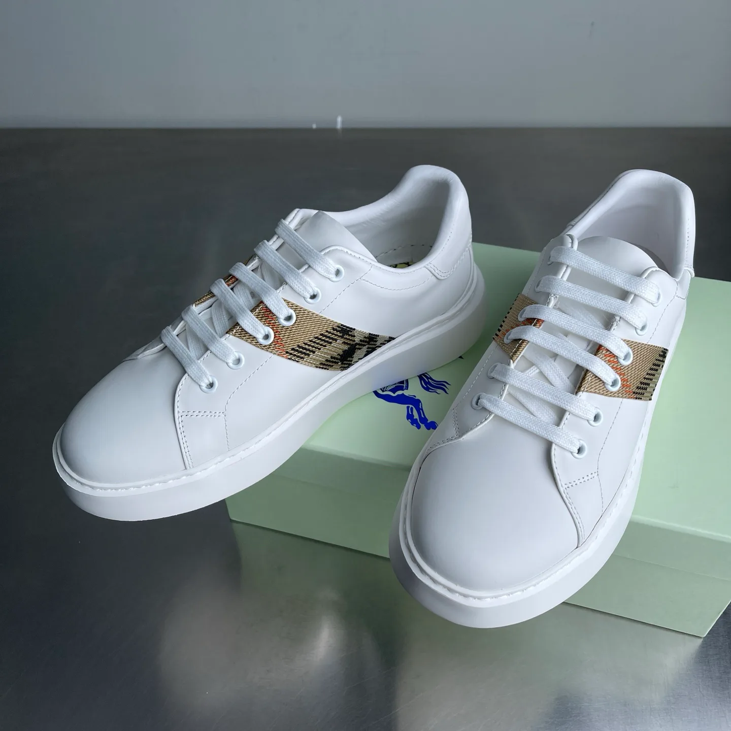 Кроссовки Мужские Burberry 11460321