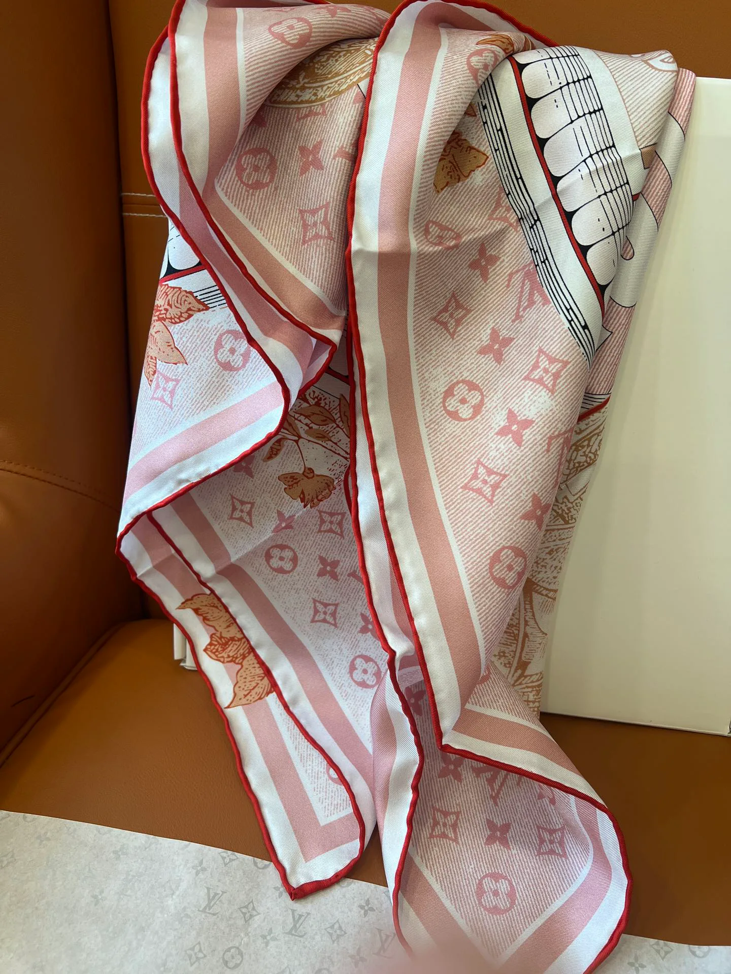Шарфы Louis Vuitton 7213