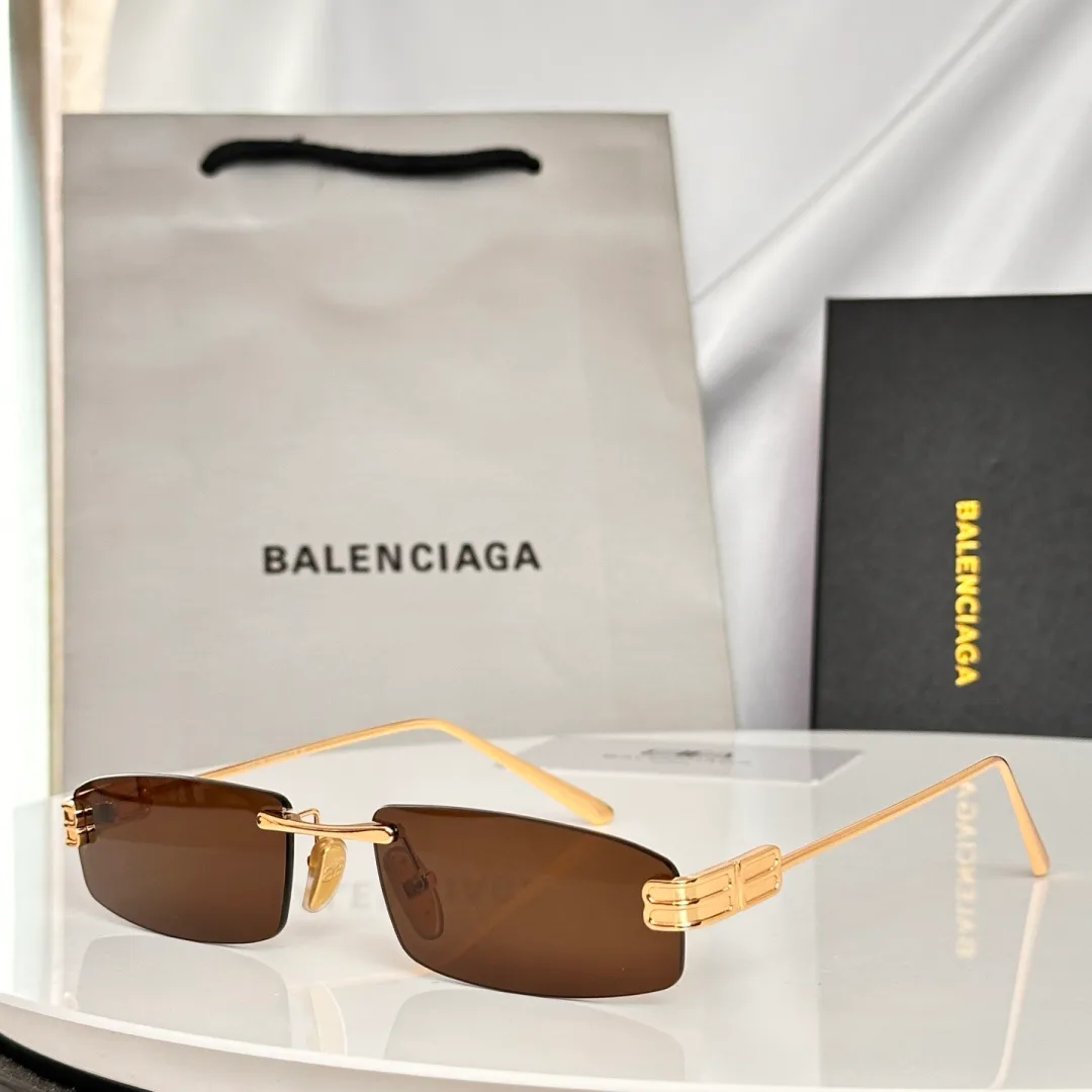 Очки Balenciaga 17546255