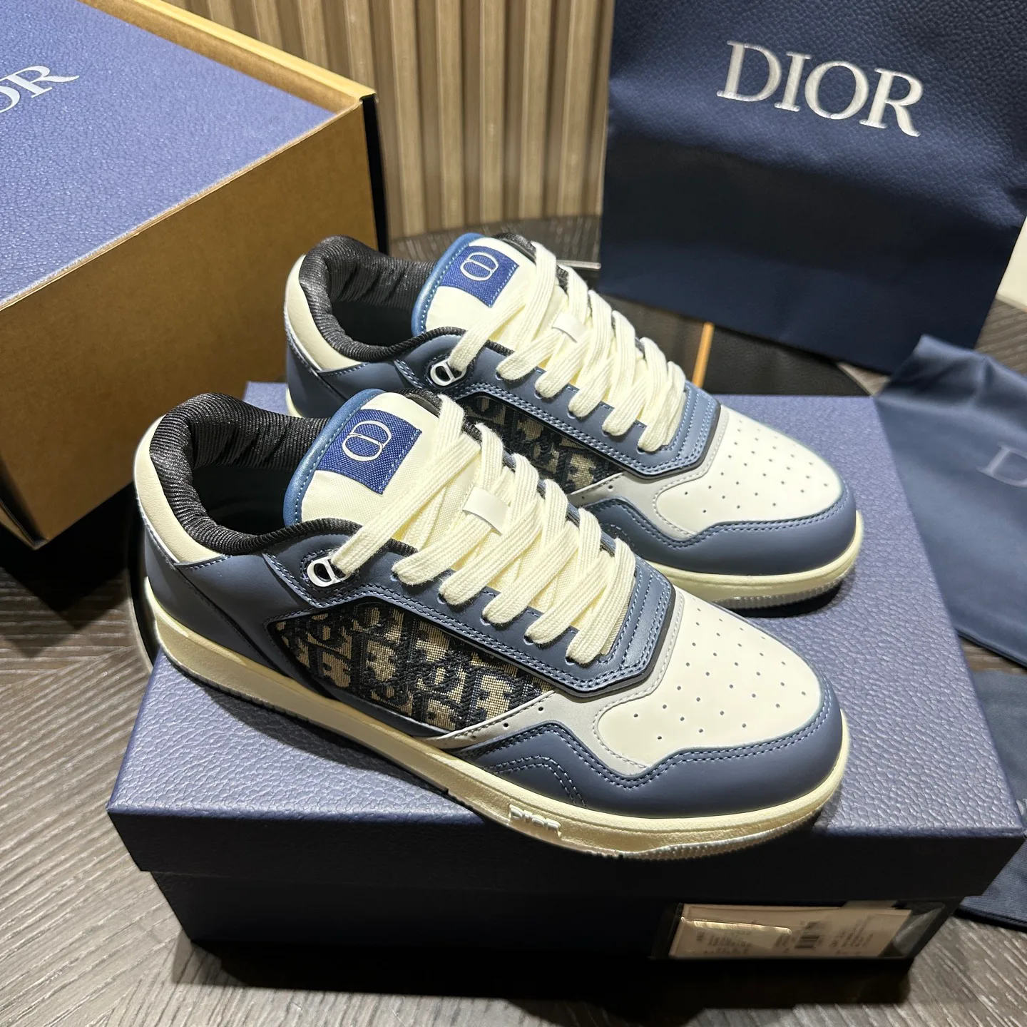 Кроссовки Женские Christian Dior 19584200