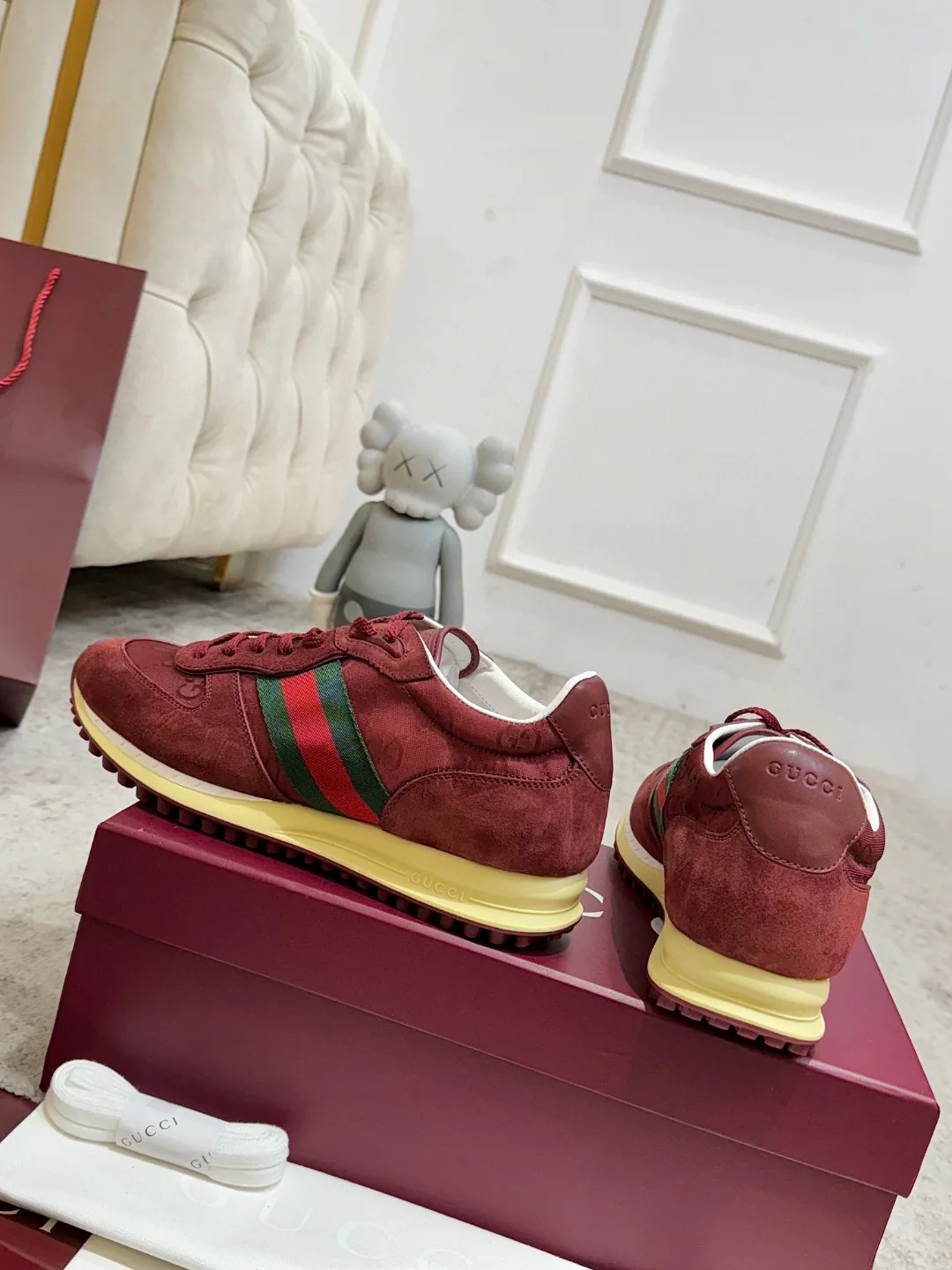 Кроссовки Женские Gucci 944879