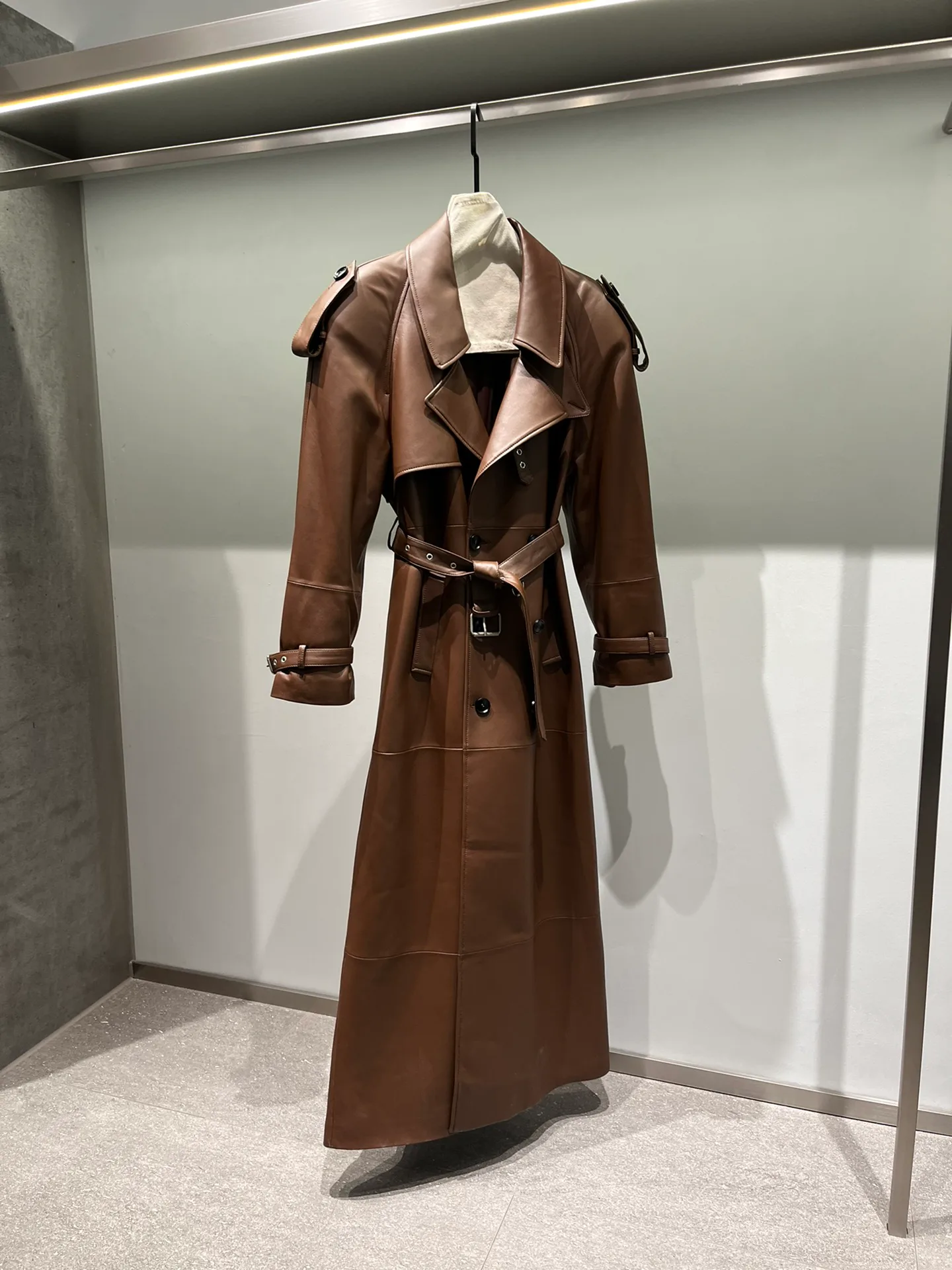 Кожаные Куртки И Дублёнки Женские Saint Laurent 1914887