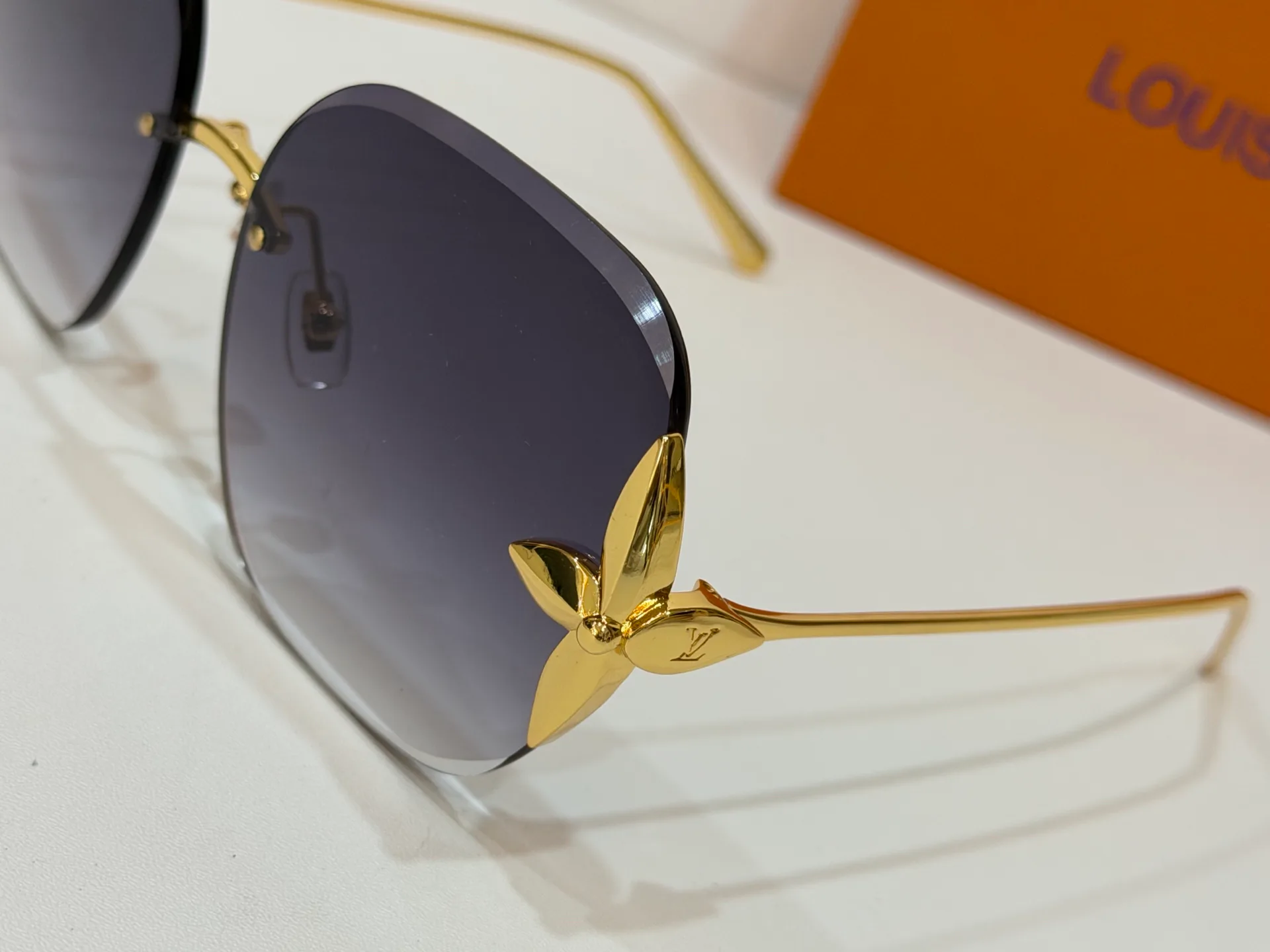 Очки Louis Vuitton 14321646