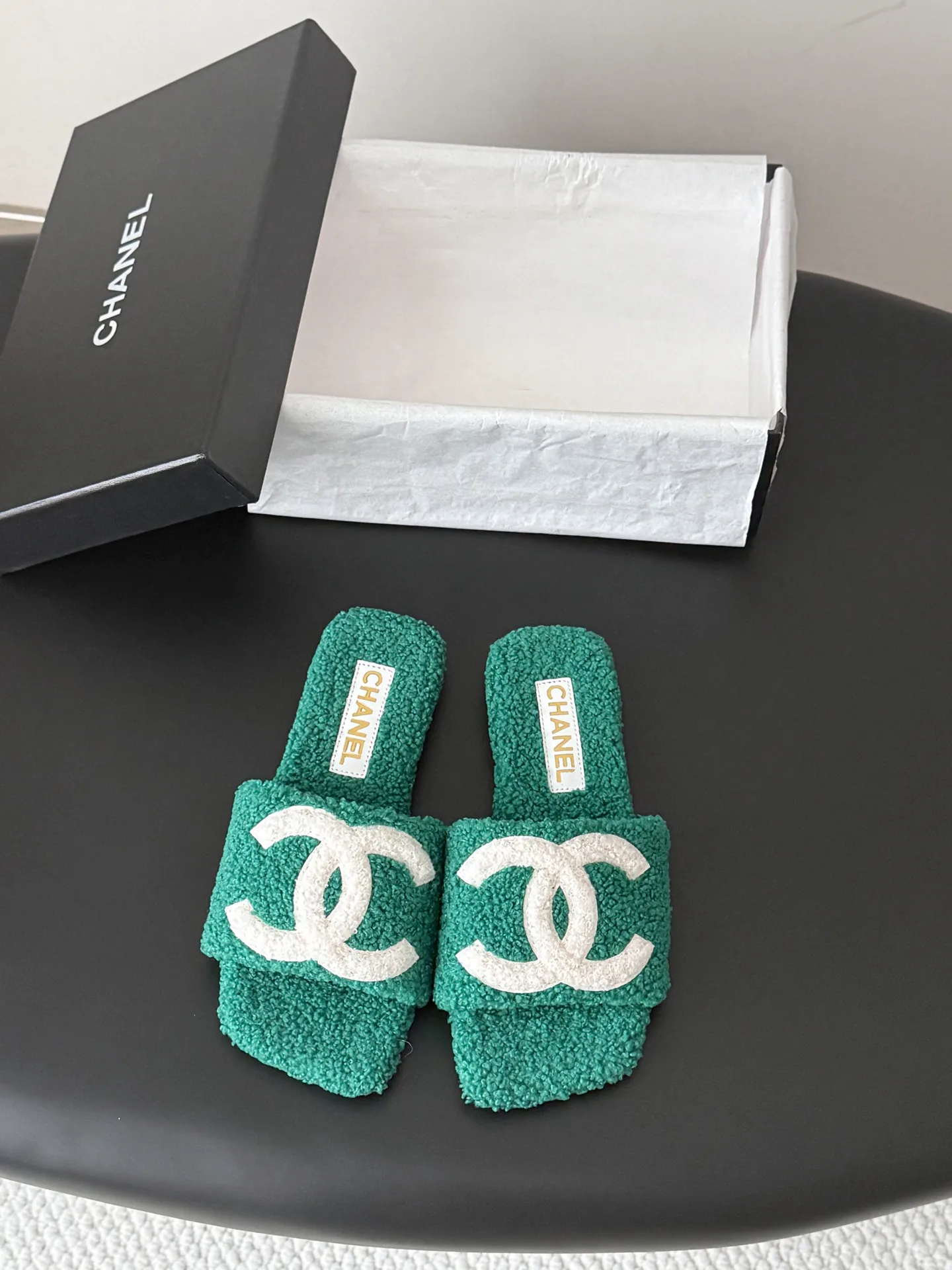 Тапочки Женские Chanel 18154262