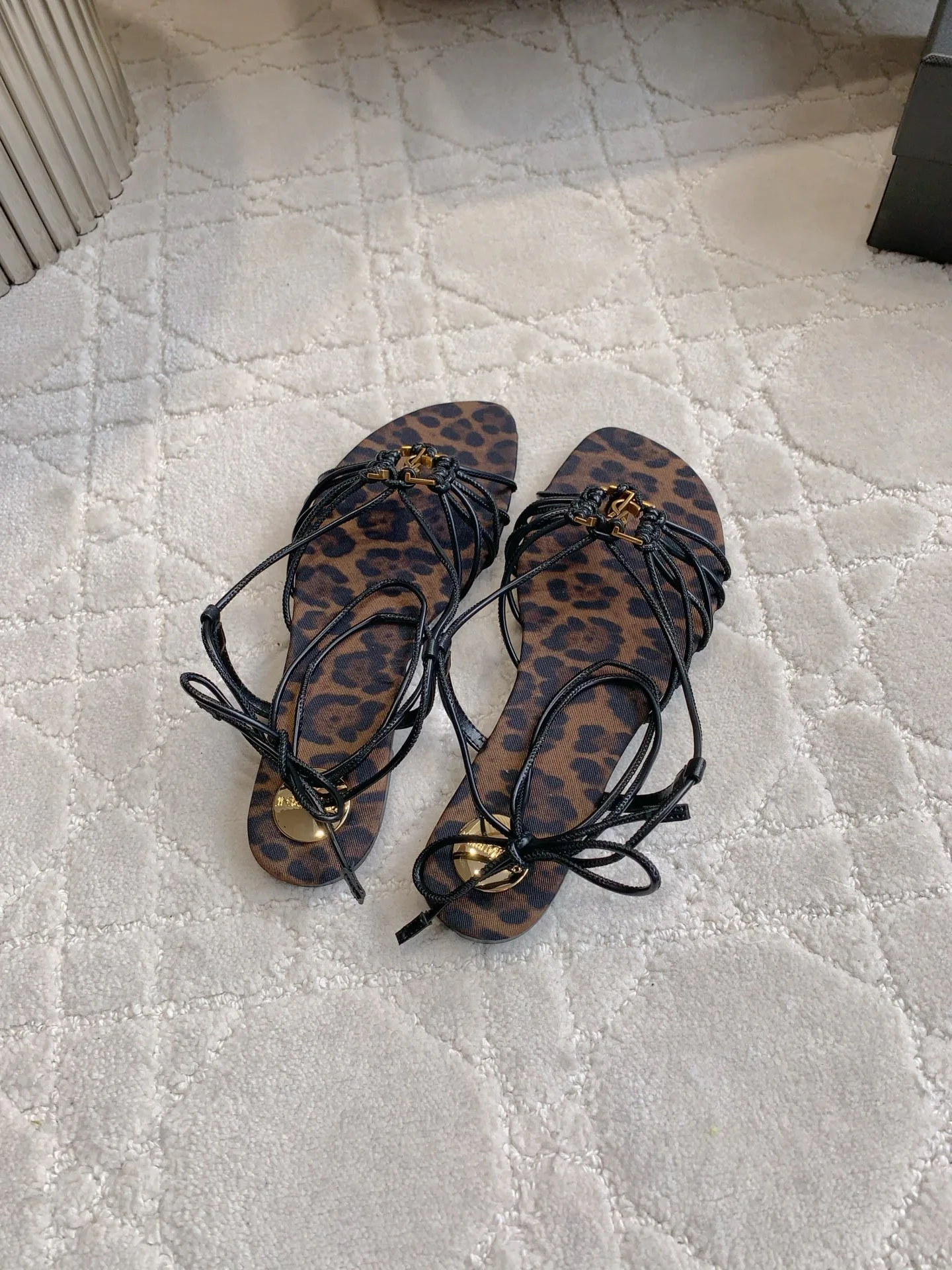 Сандалии Женские Saint Laurent 21523