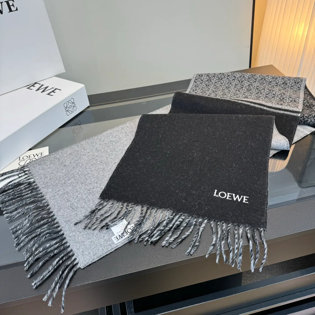Шарфы Loewe 18222625