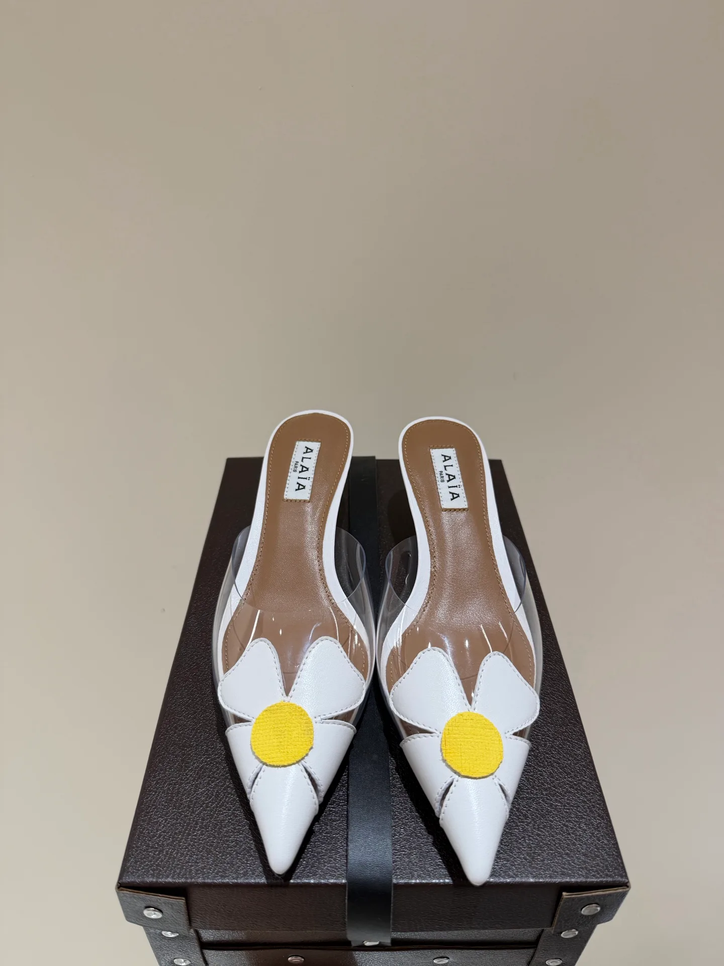 Босоножки Женские Alaia 13350127