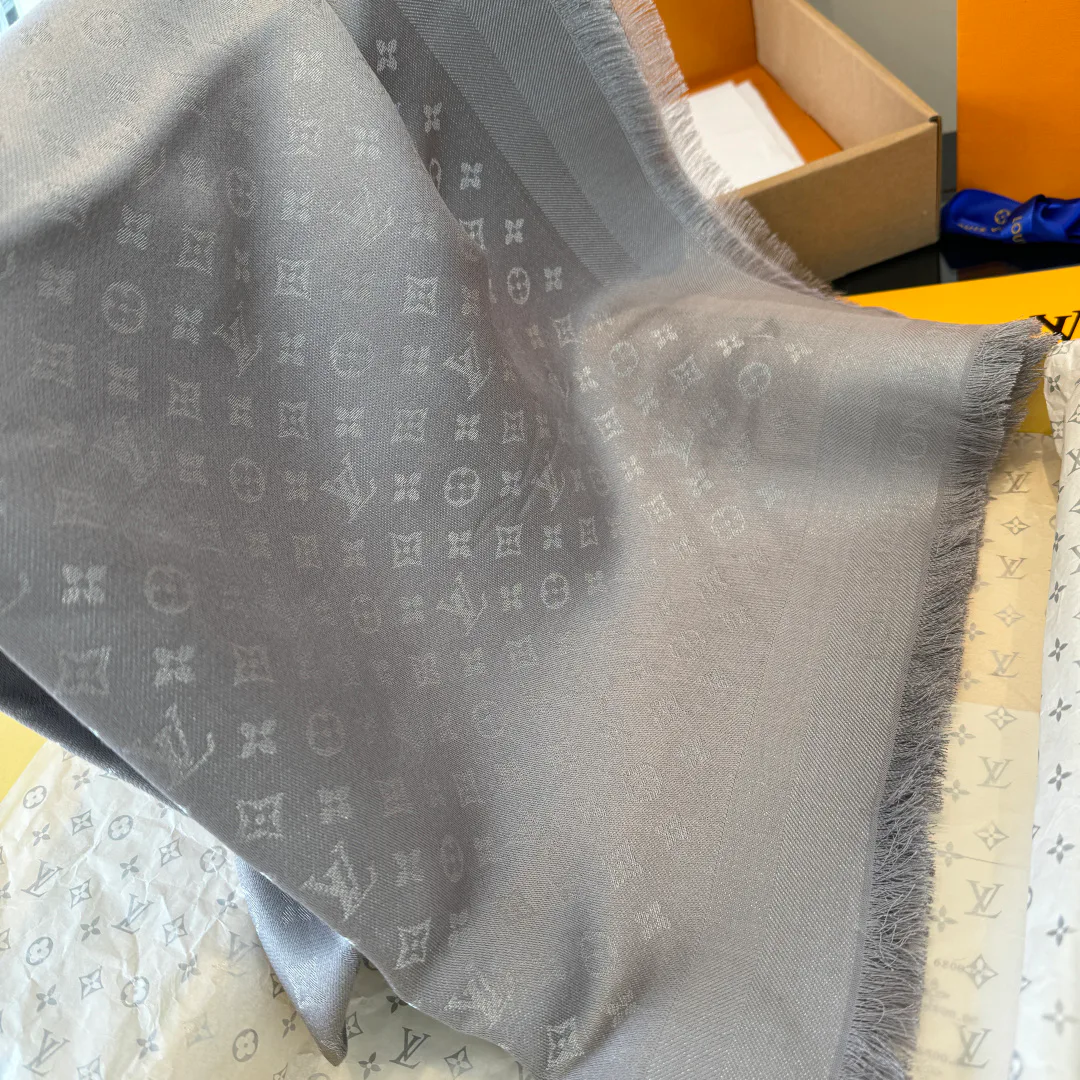Шарфы Louis Vuitton 17827482
