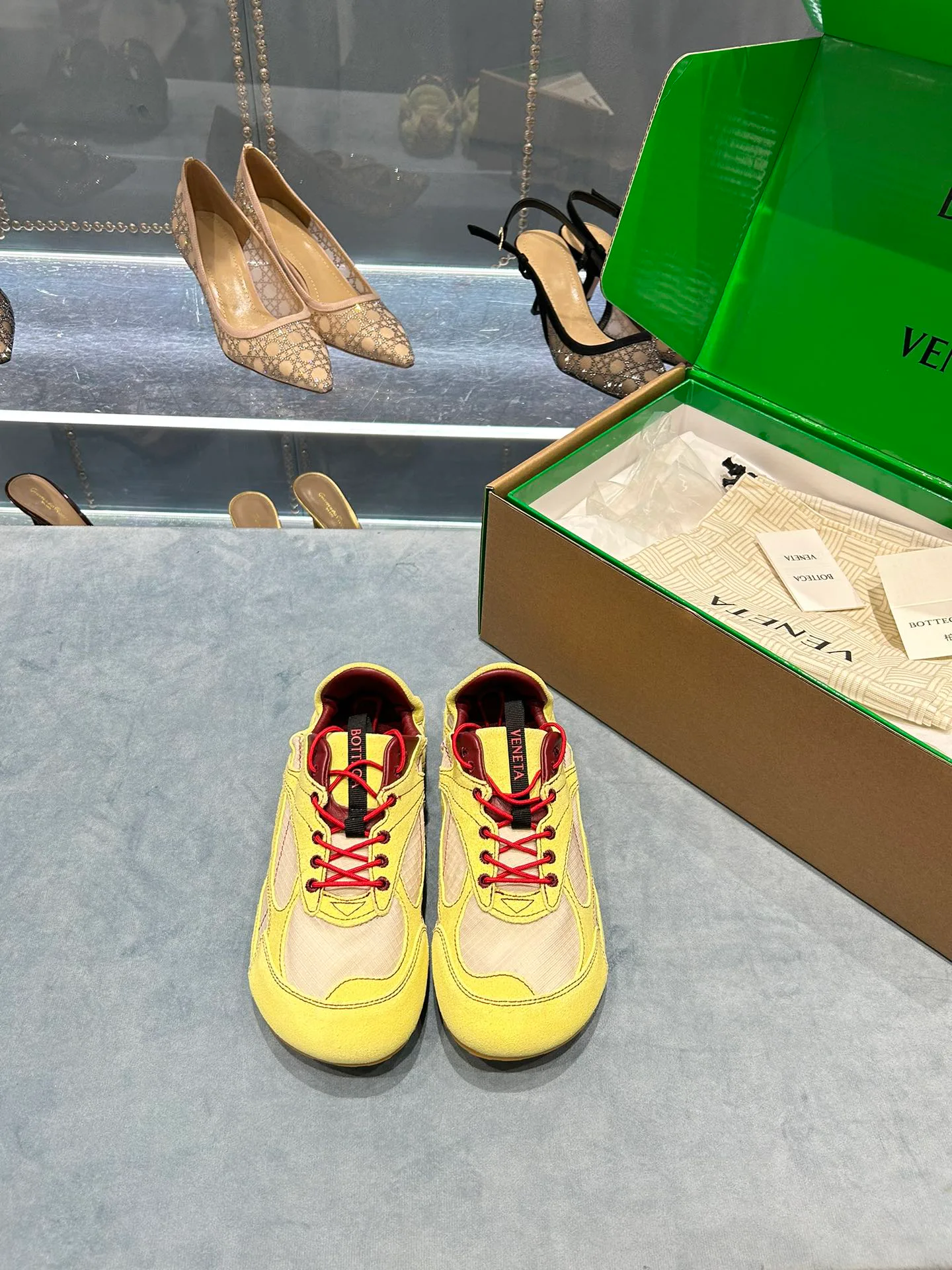 Кроссовки Женские Bottega Veneta 2383443