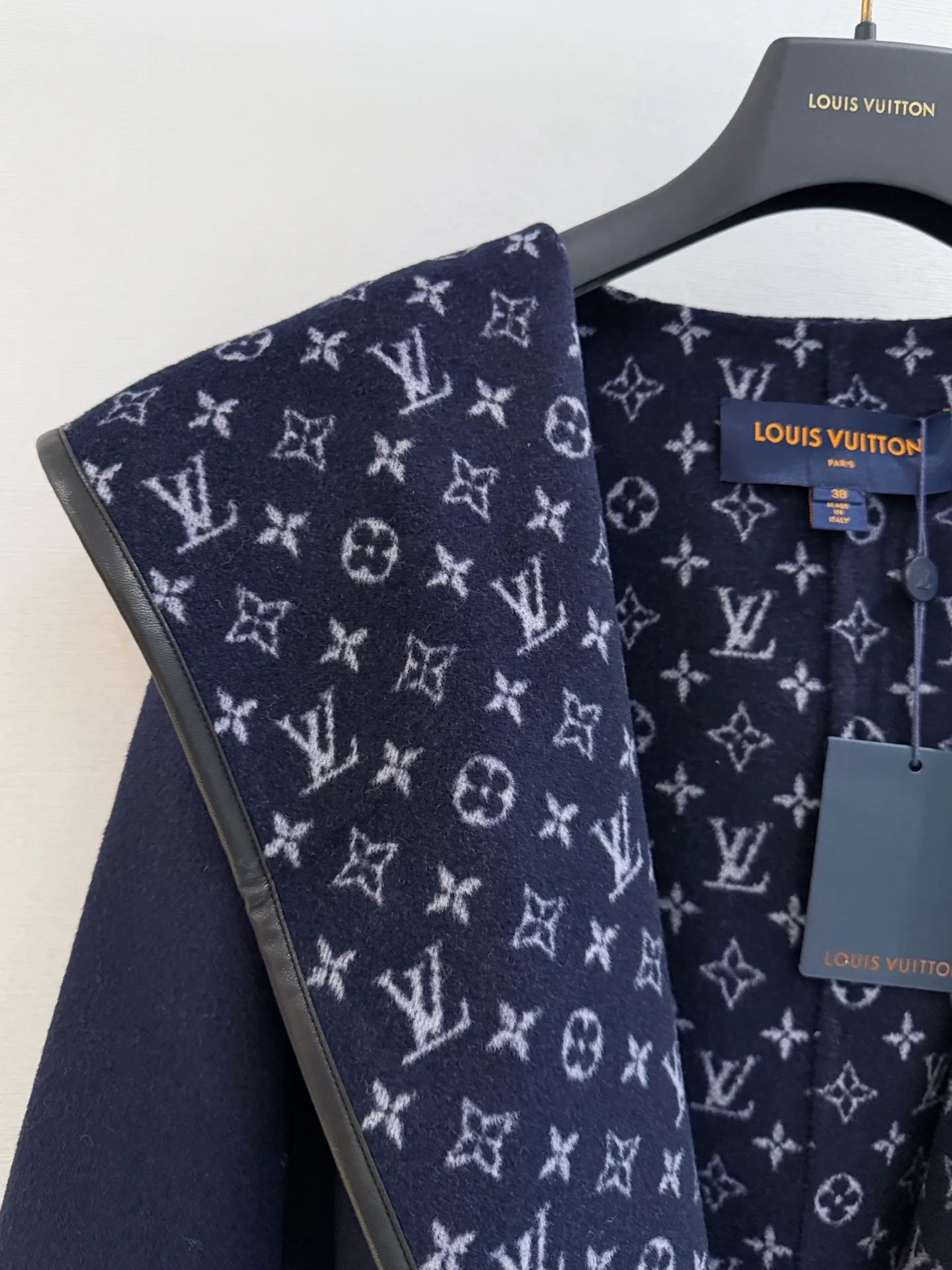 Пальто Женские Louis Vuitton 19063203