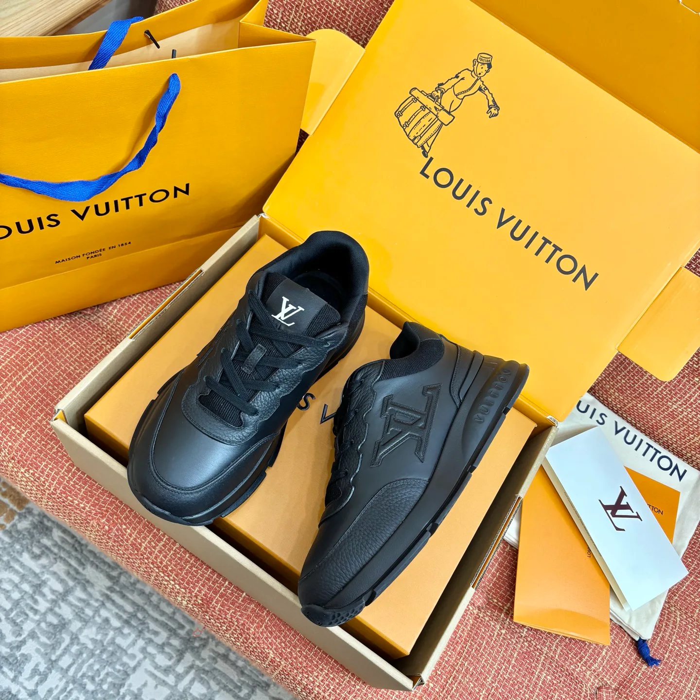 Кроссовки Женские Louis Vuitton 1693104