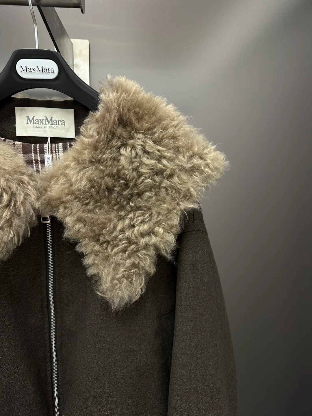Куртки И Пуховики Женские Max Mara 18902700