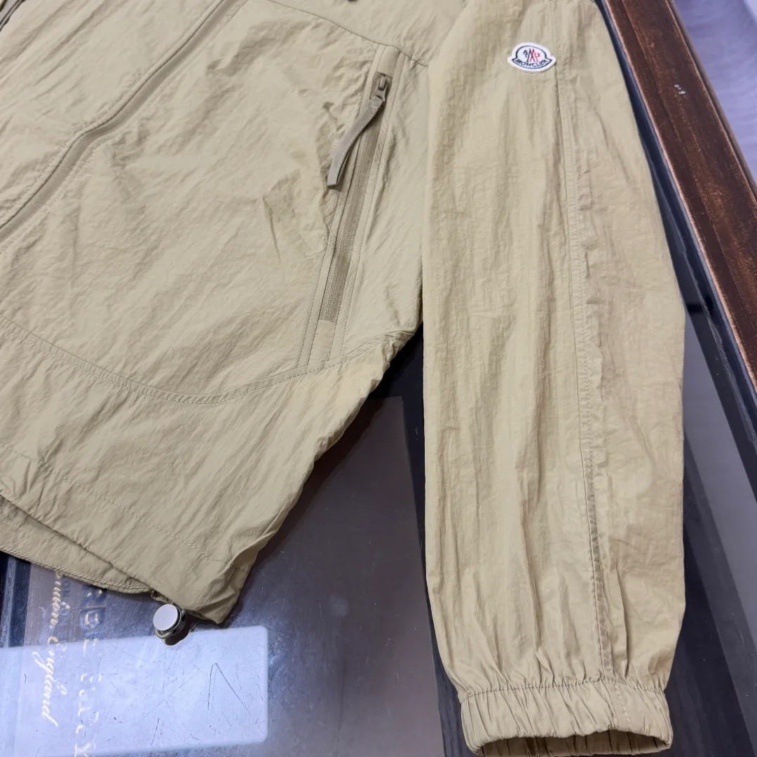 Куртки И Пуховики Мужские Moncler 17286063