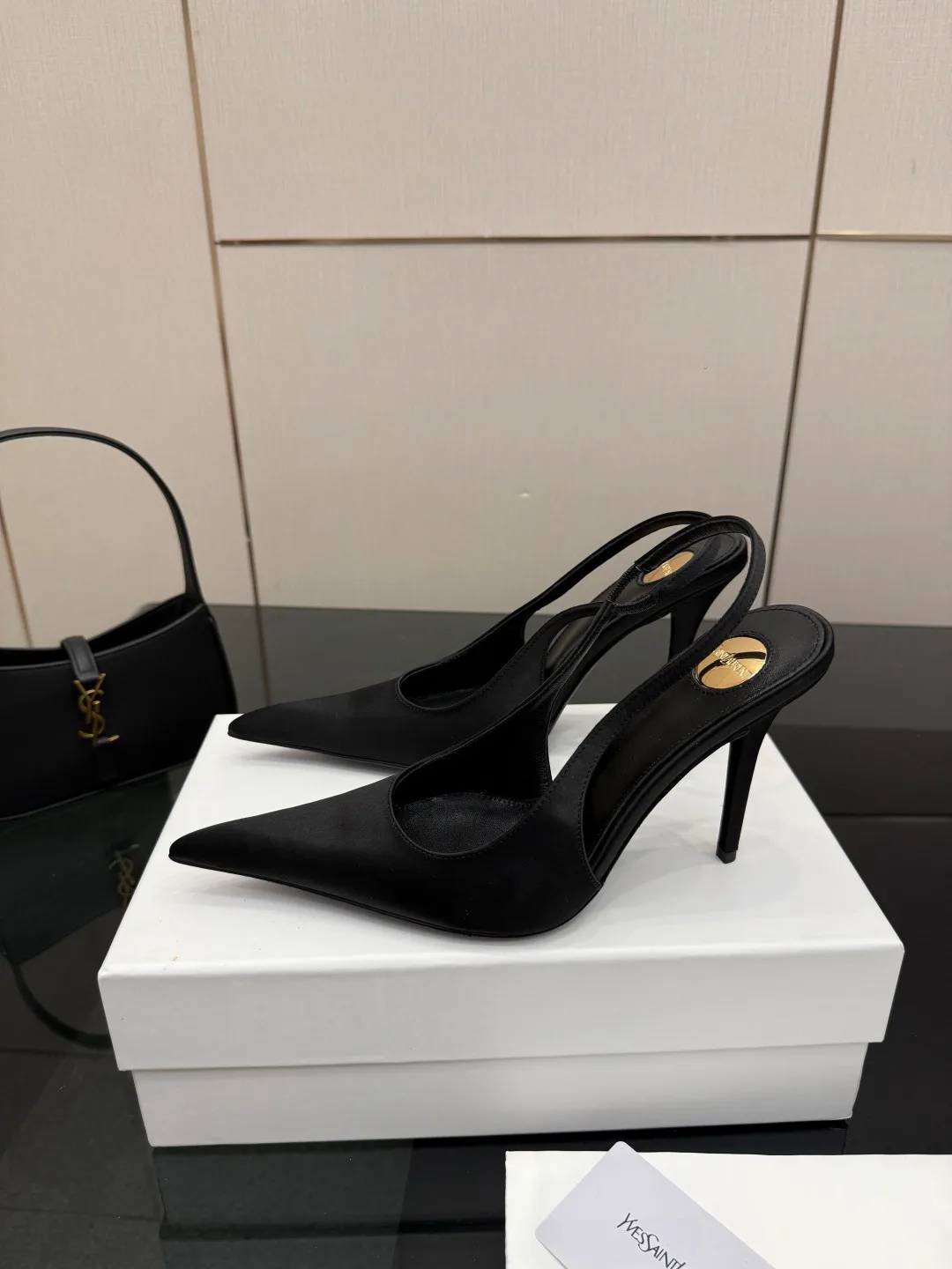 Босоножки Женские Saint Laurent 11409925