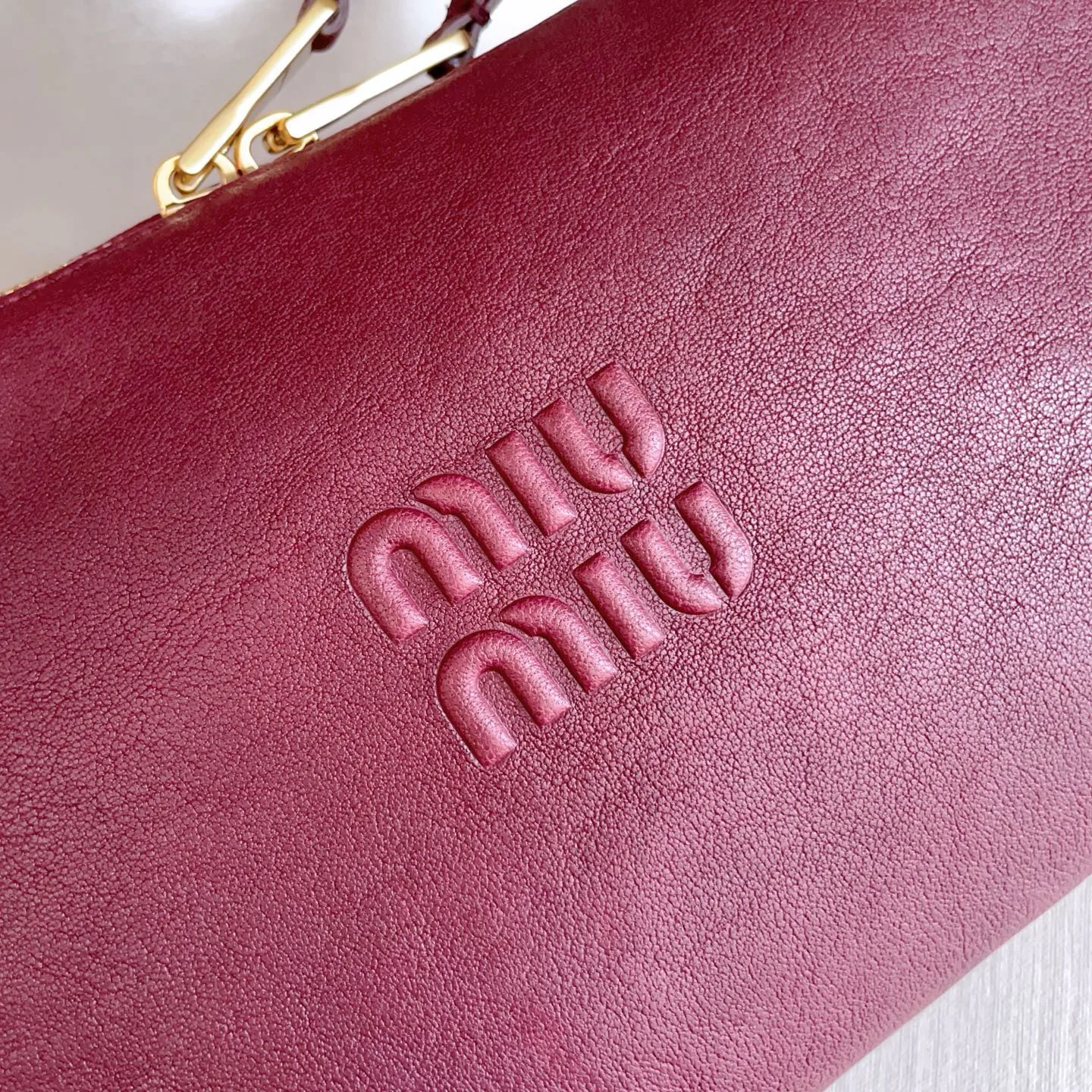 Классические Сумки Женские Miu Miu 17810509