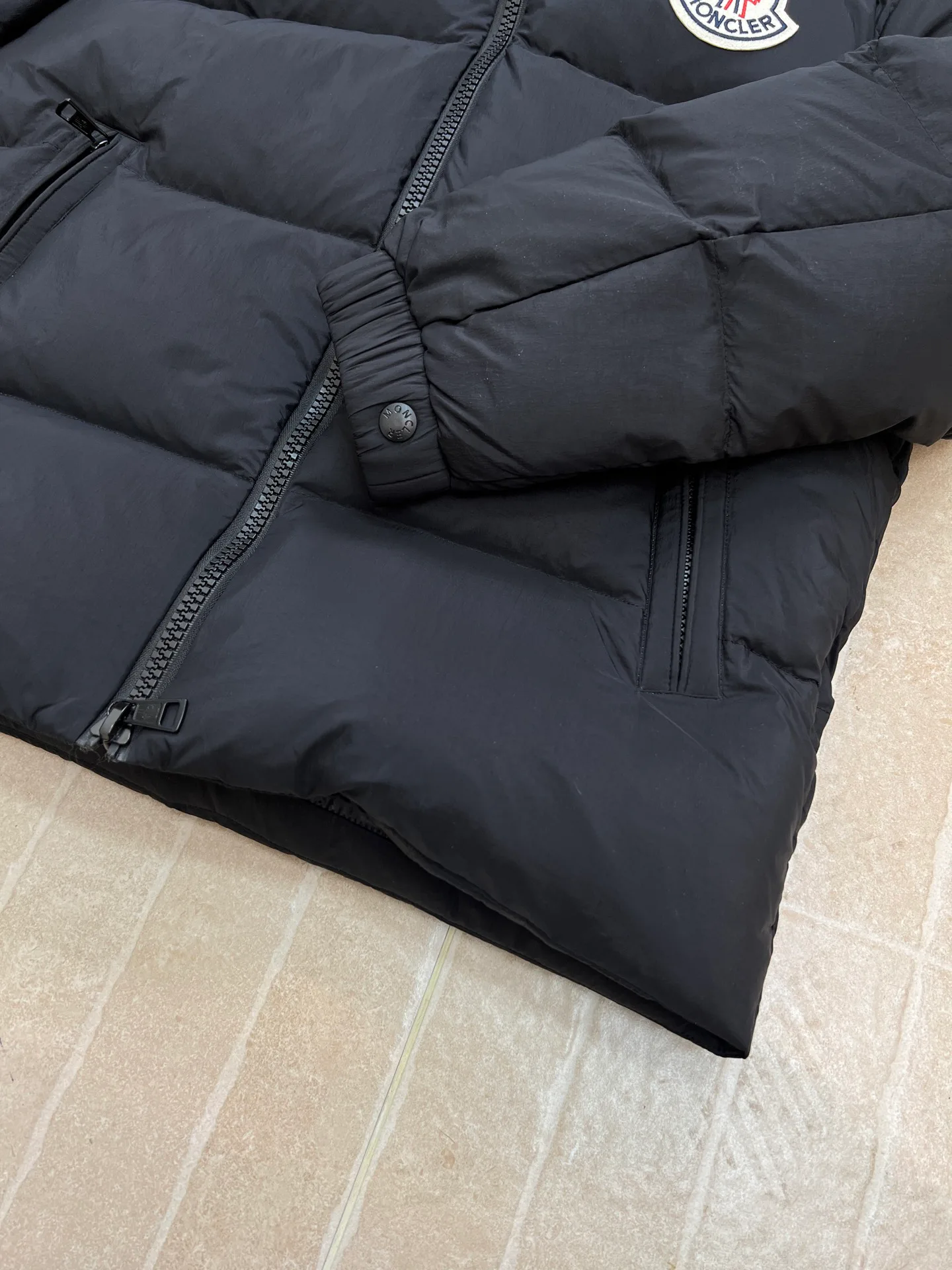 Куртки И Пуховики Женские Moncler 852416