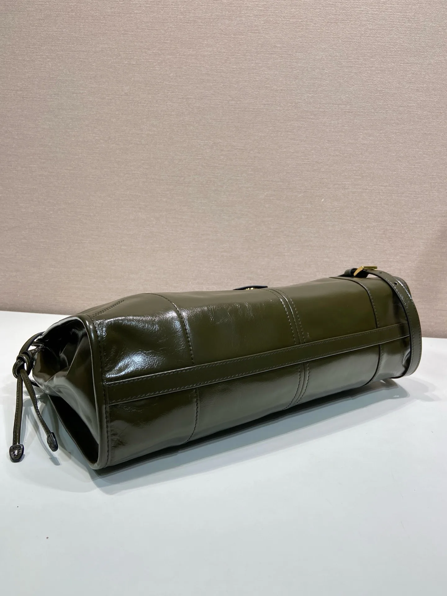 Классические Сумки Женские Prada 18184678