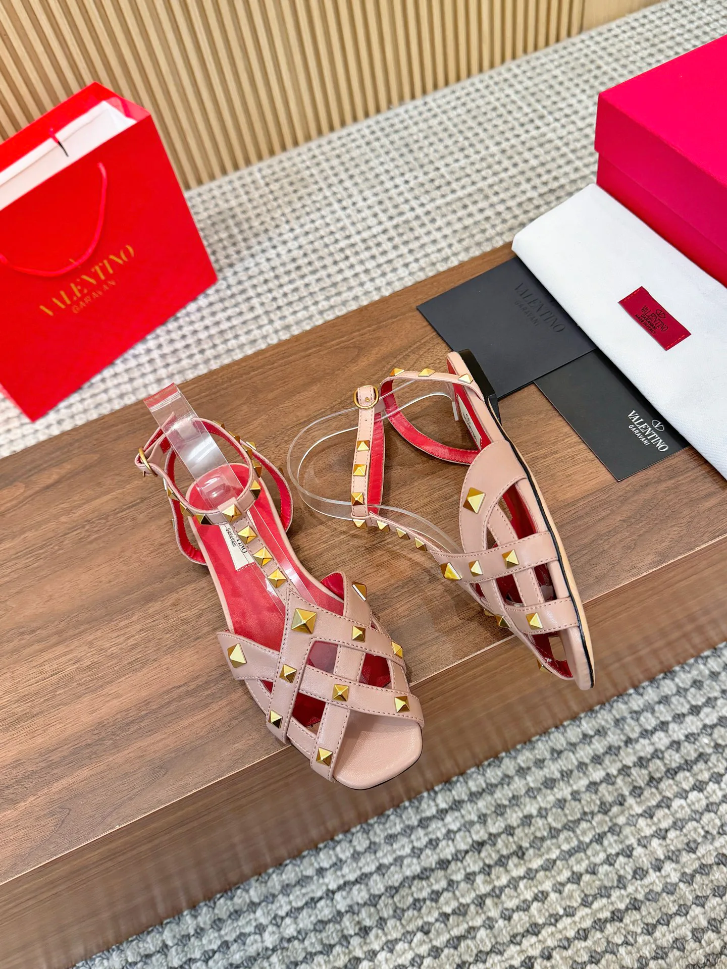 Босоножки Женские Valentino 12156390