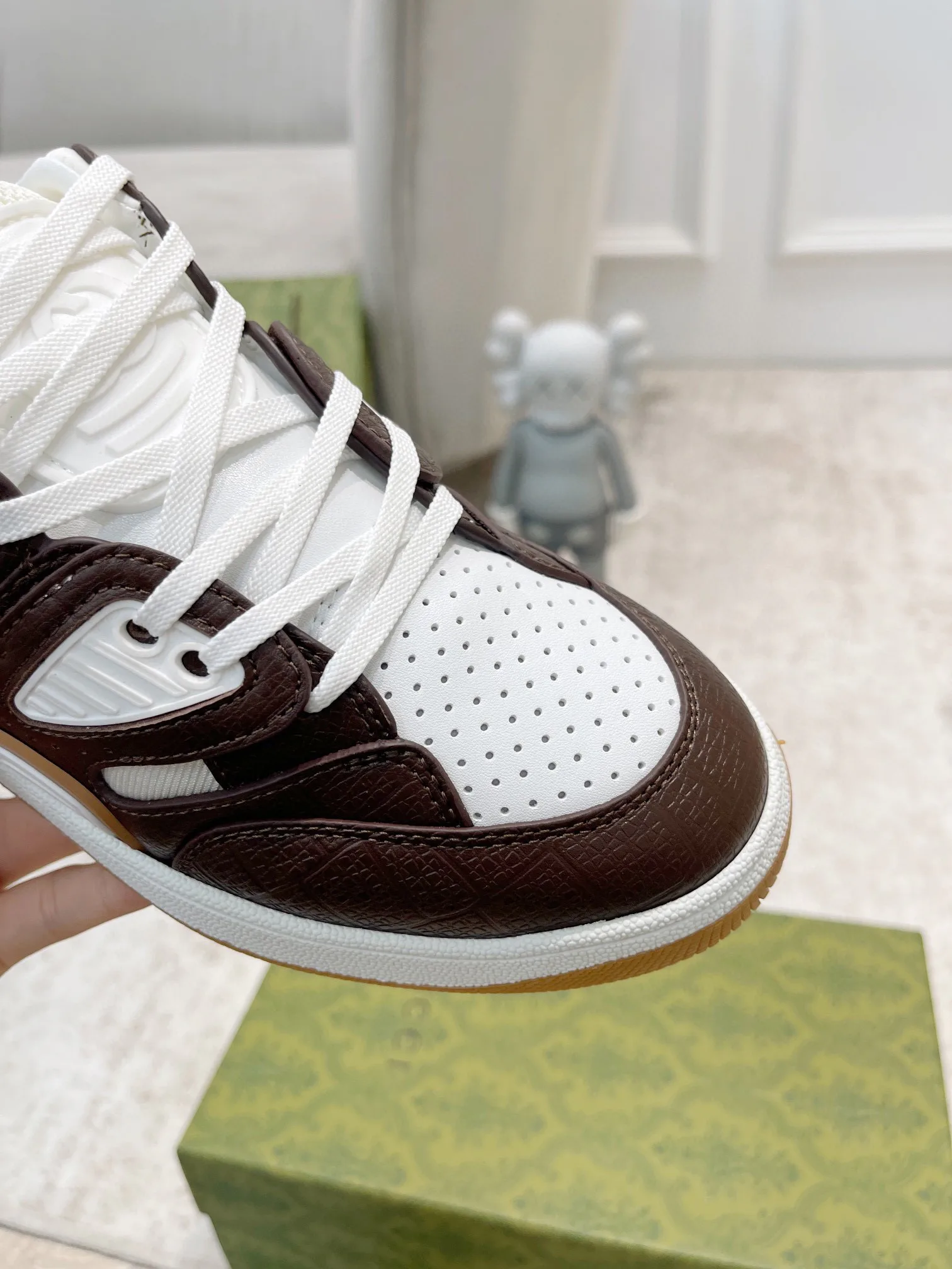 Кроссовки Женские Gucci 945089