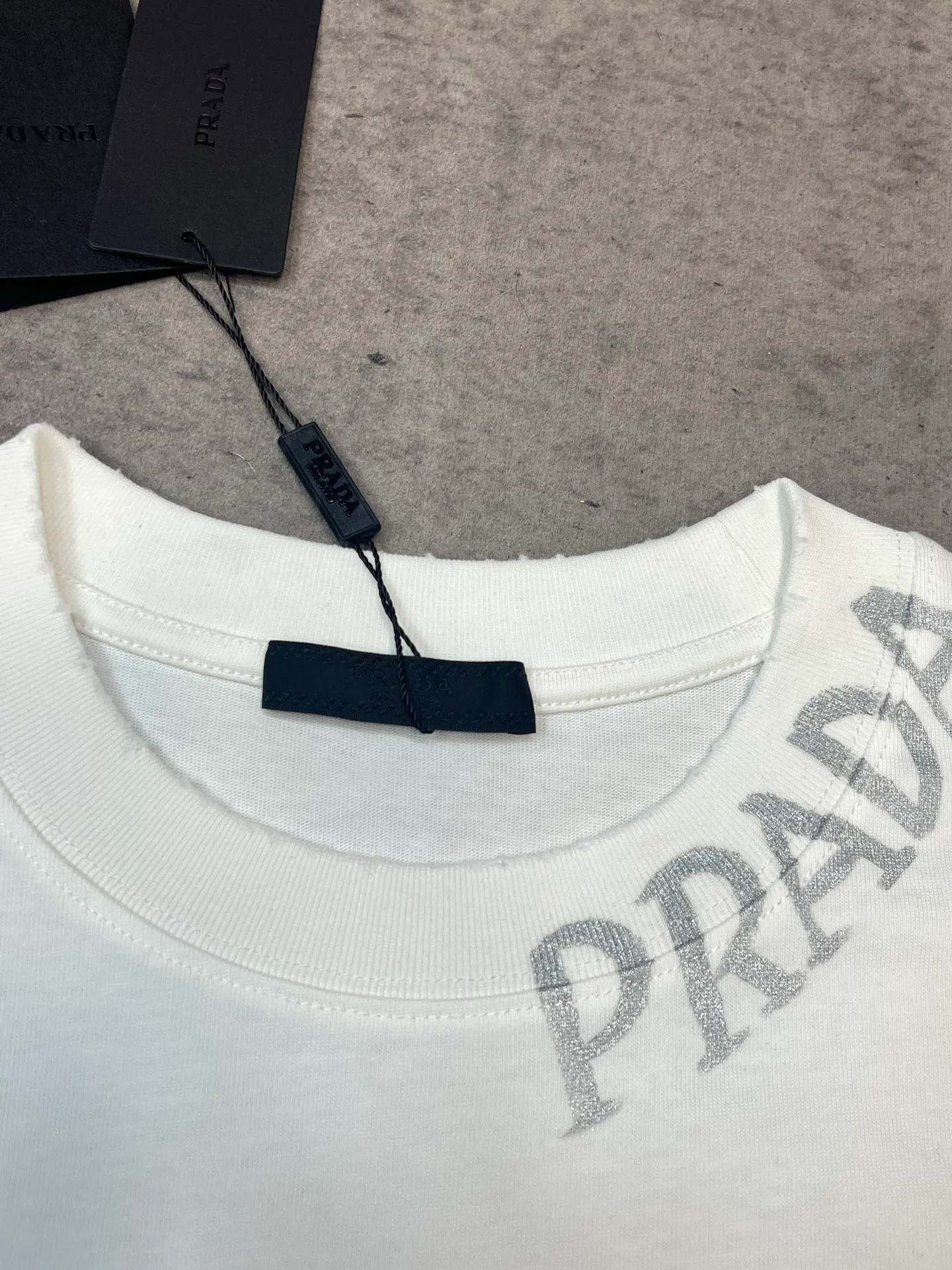 Футболки Женские Prada 10392817