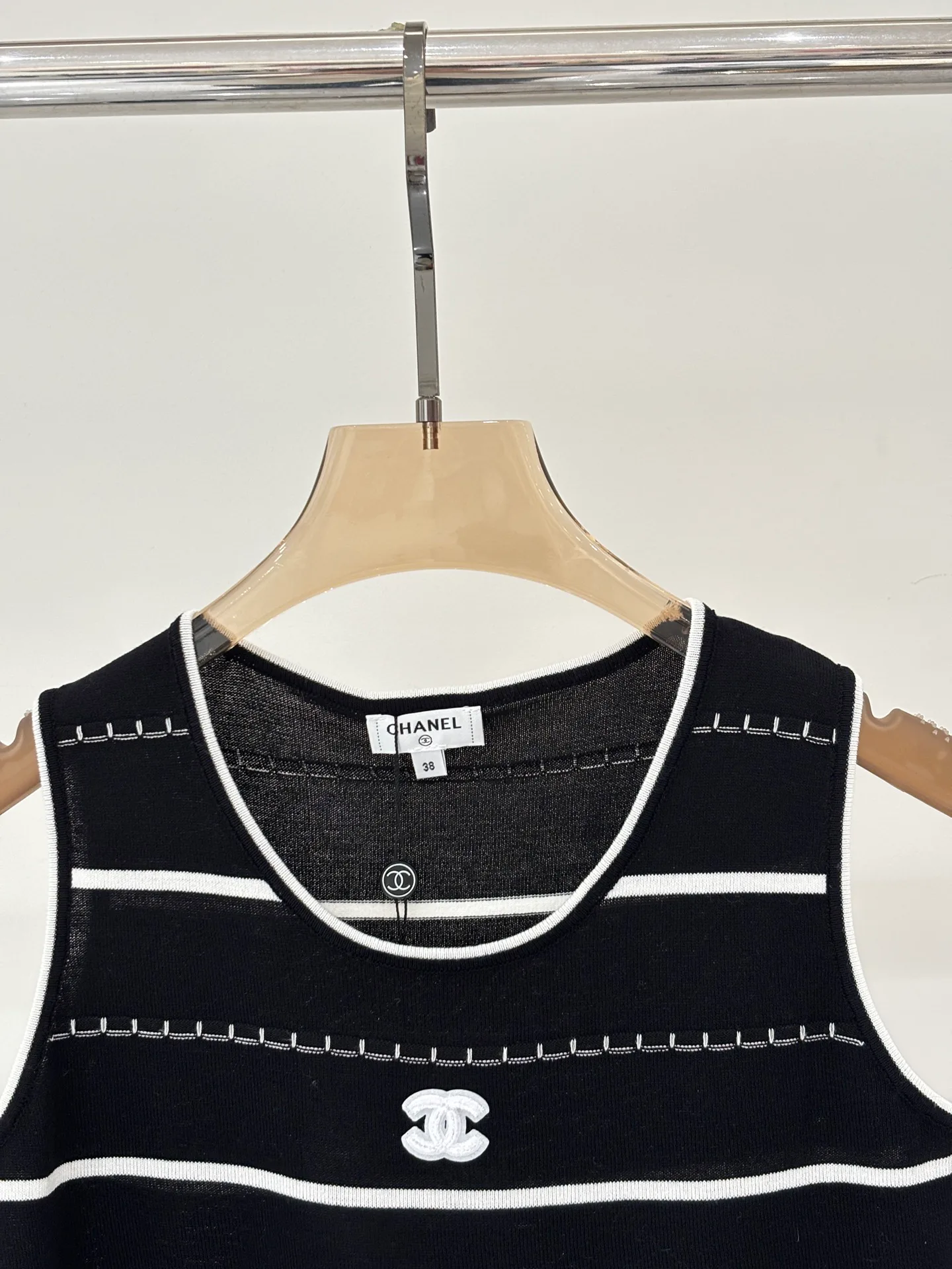 Жилеты Женские Chanel 11239612