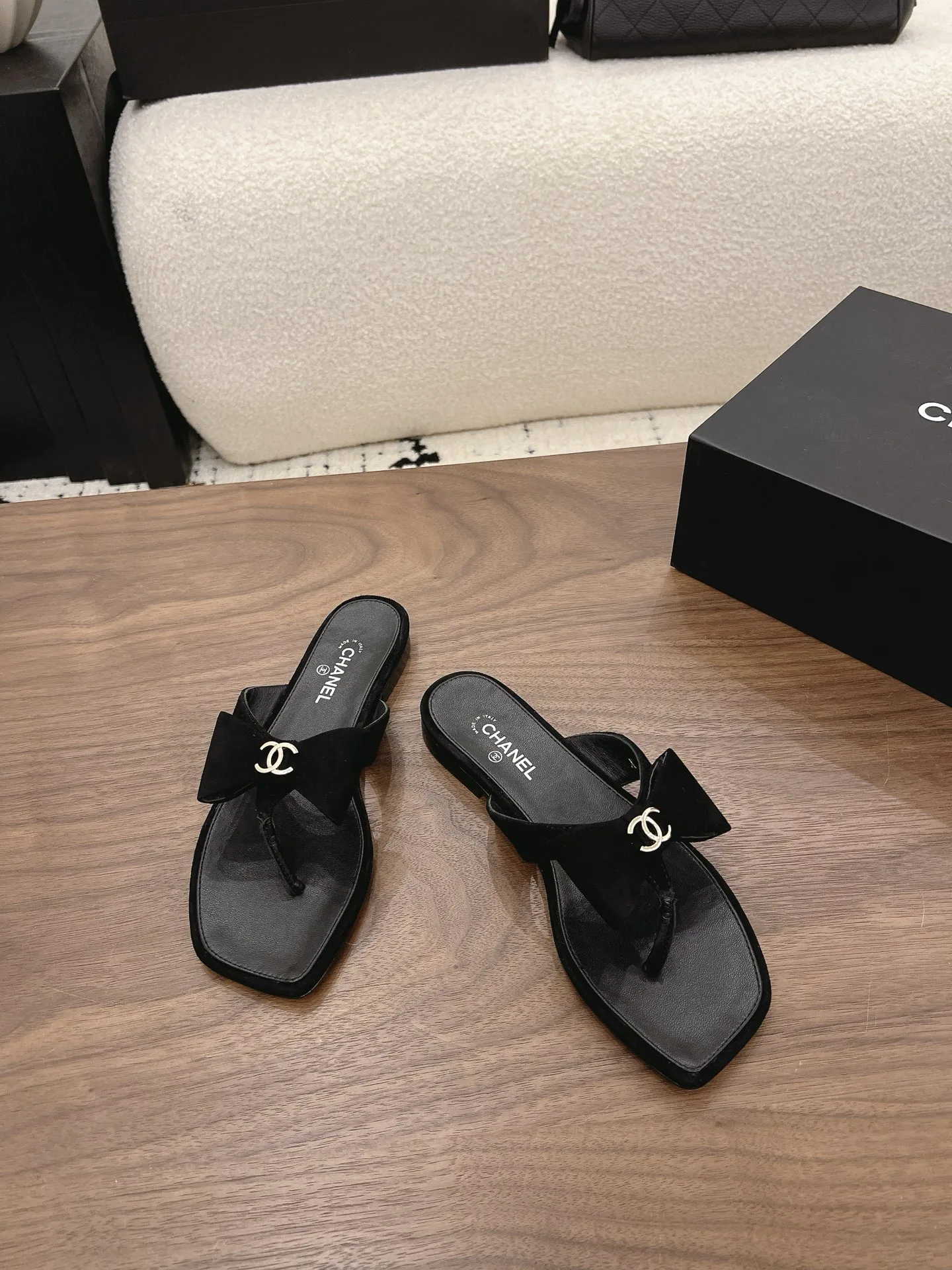 Шлепанцы Женские Chanel 16902358