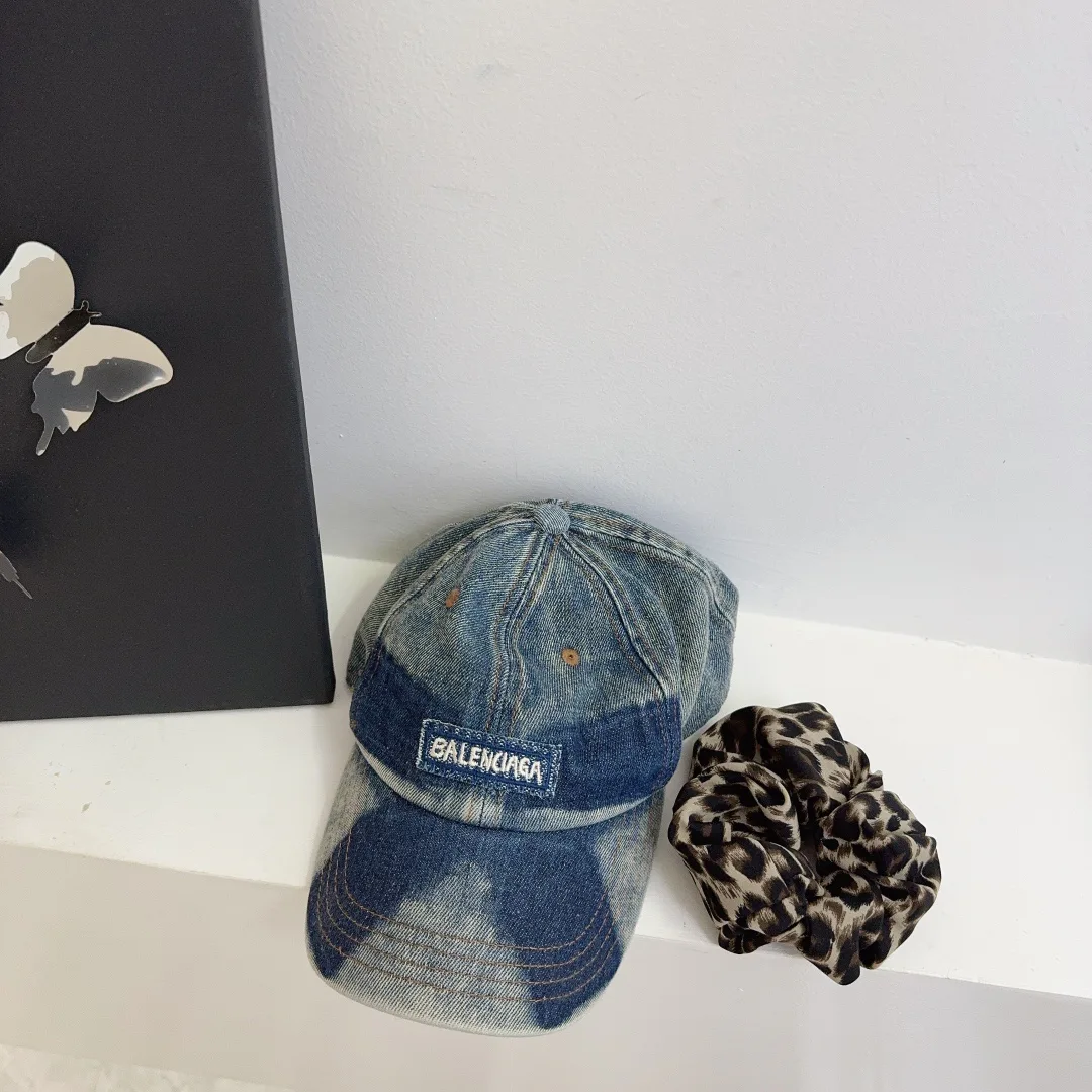 Головные Уборы Balenciaga 14997