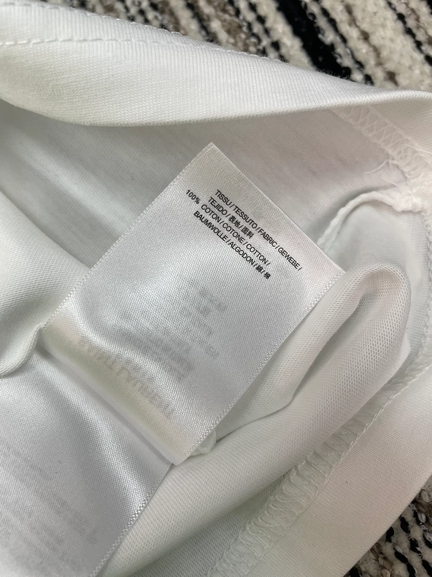 Футболки Женские Saint Laurent 1024002