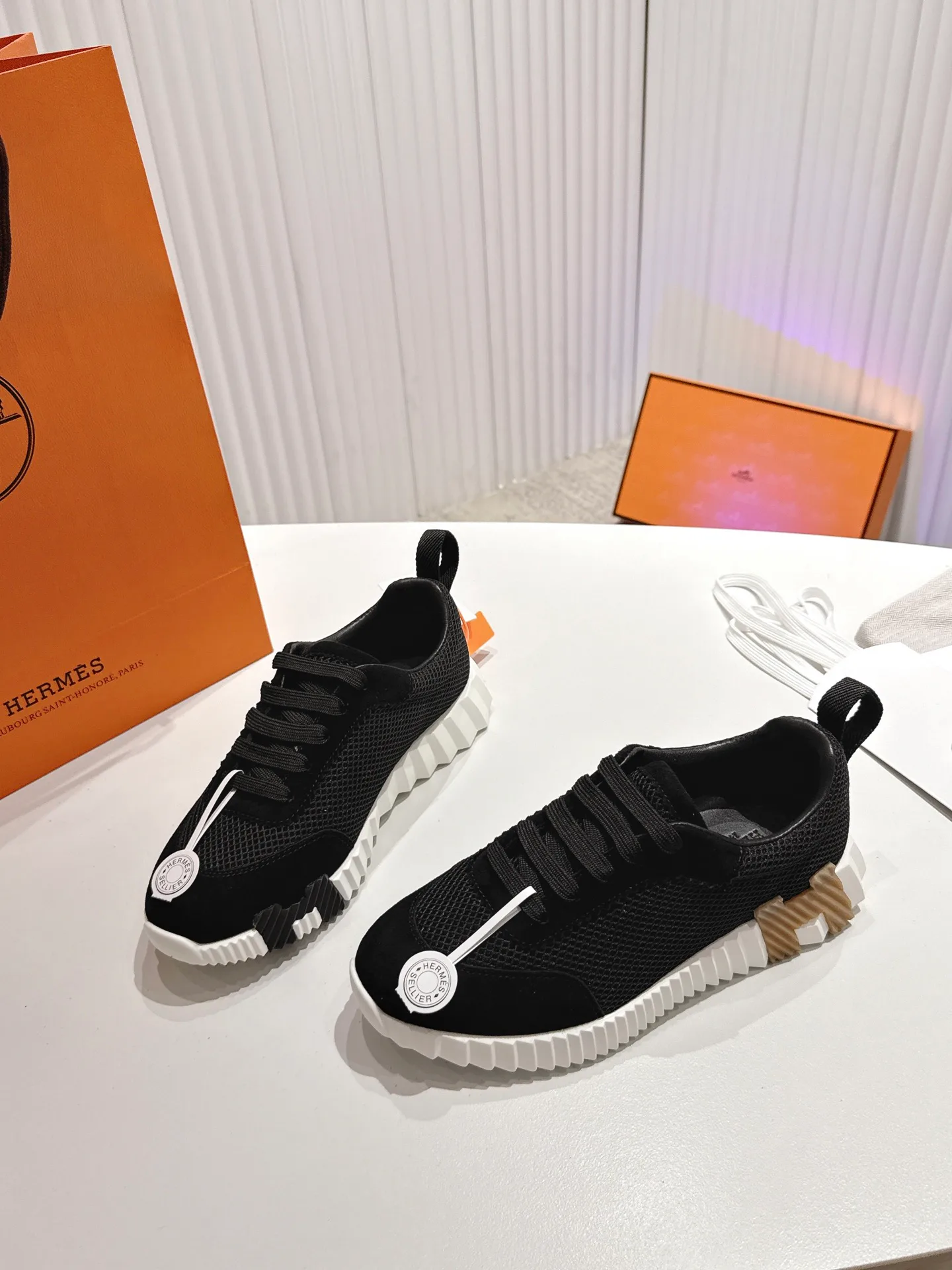 Кроссовки Женские Hermes 1744789