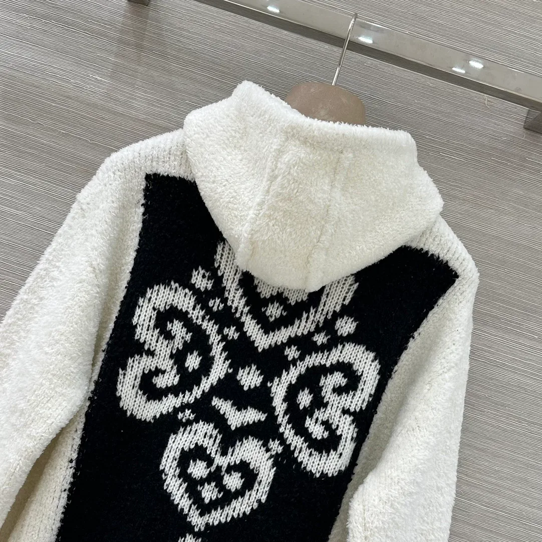 Куртки И Пуховики Женские Chanel 680941