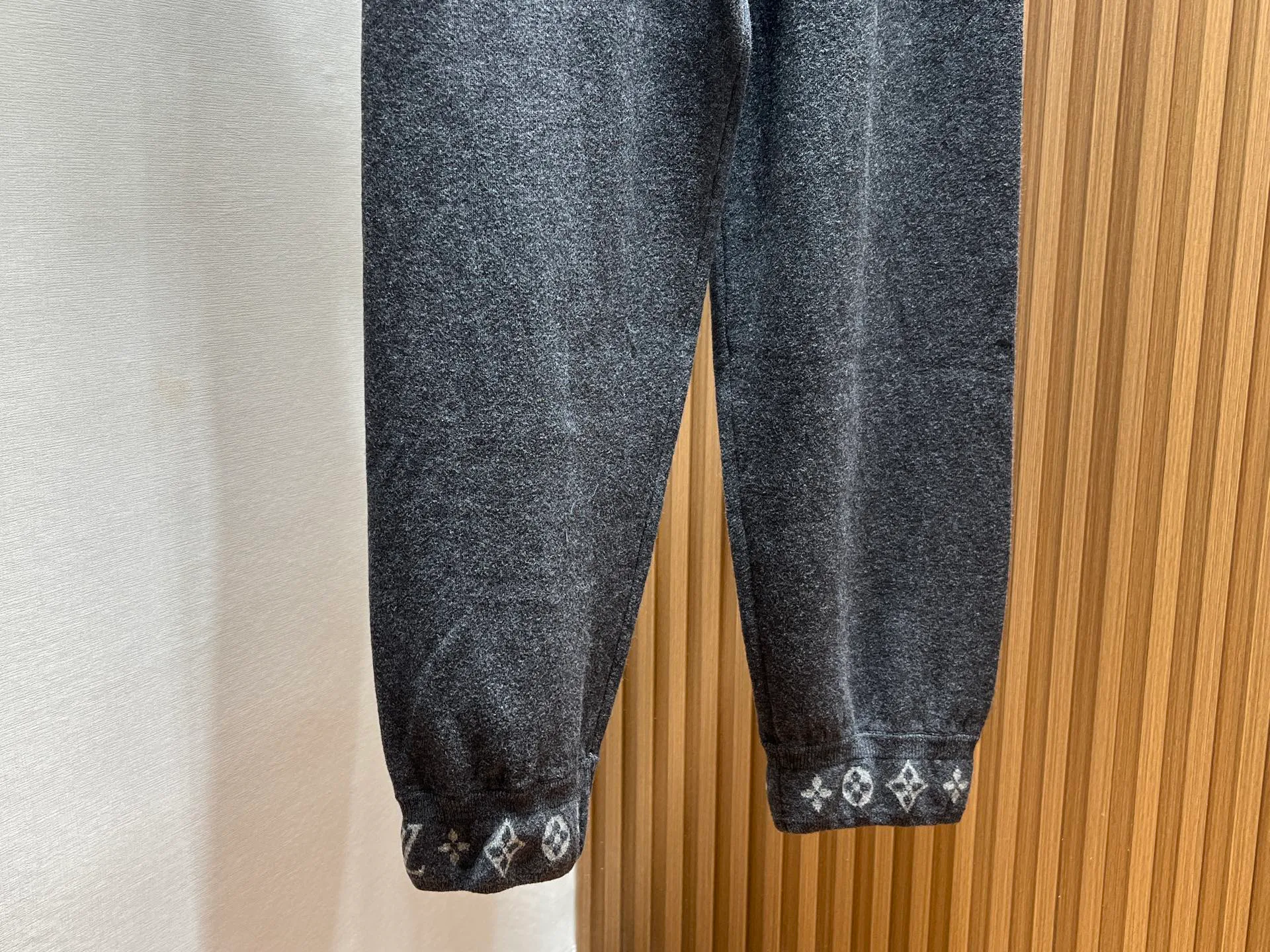 Брюки Мужские Louis Vuitton 848309