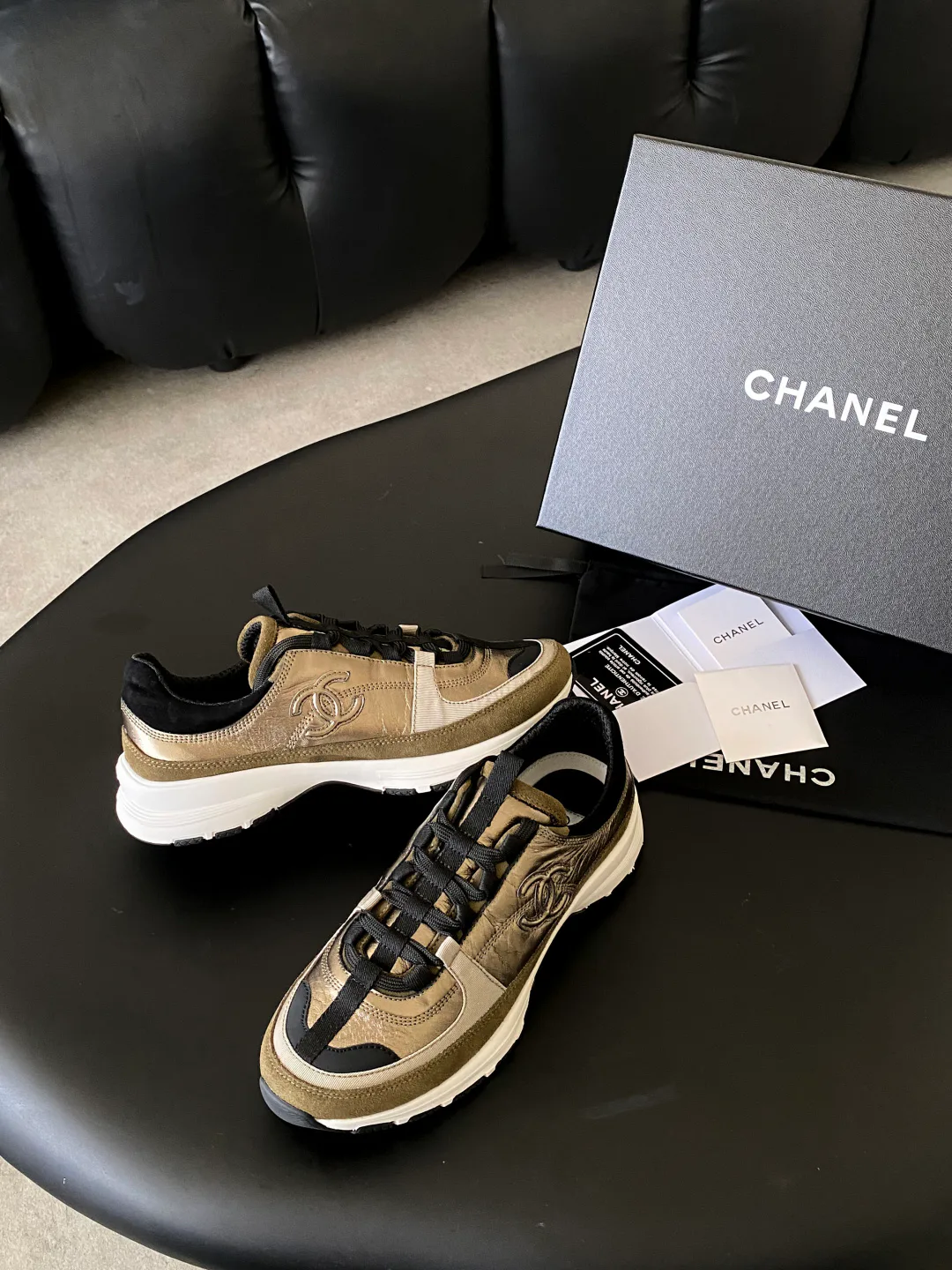 Кроссовки Женские Chanel 19044368