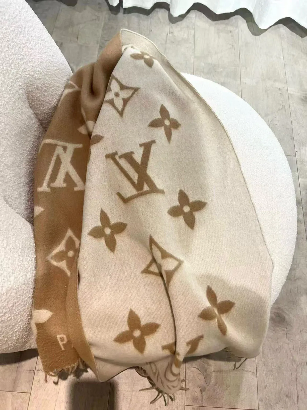 Шарфы Louis Vuitton 1883234