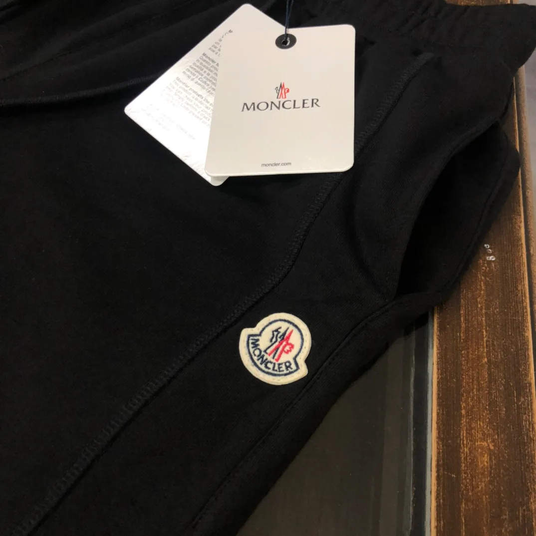 Шорты Женские Moncler 11615948