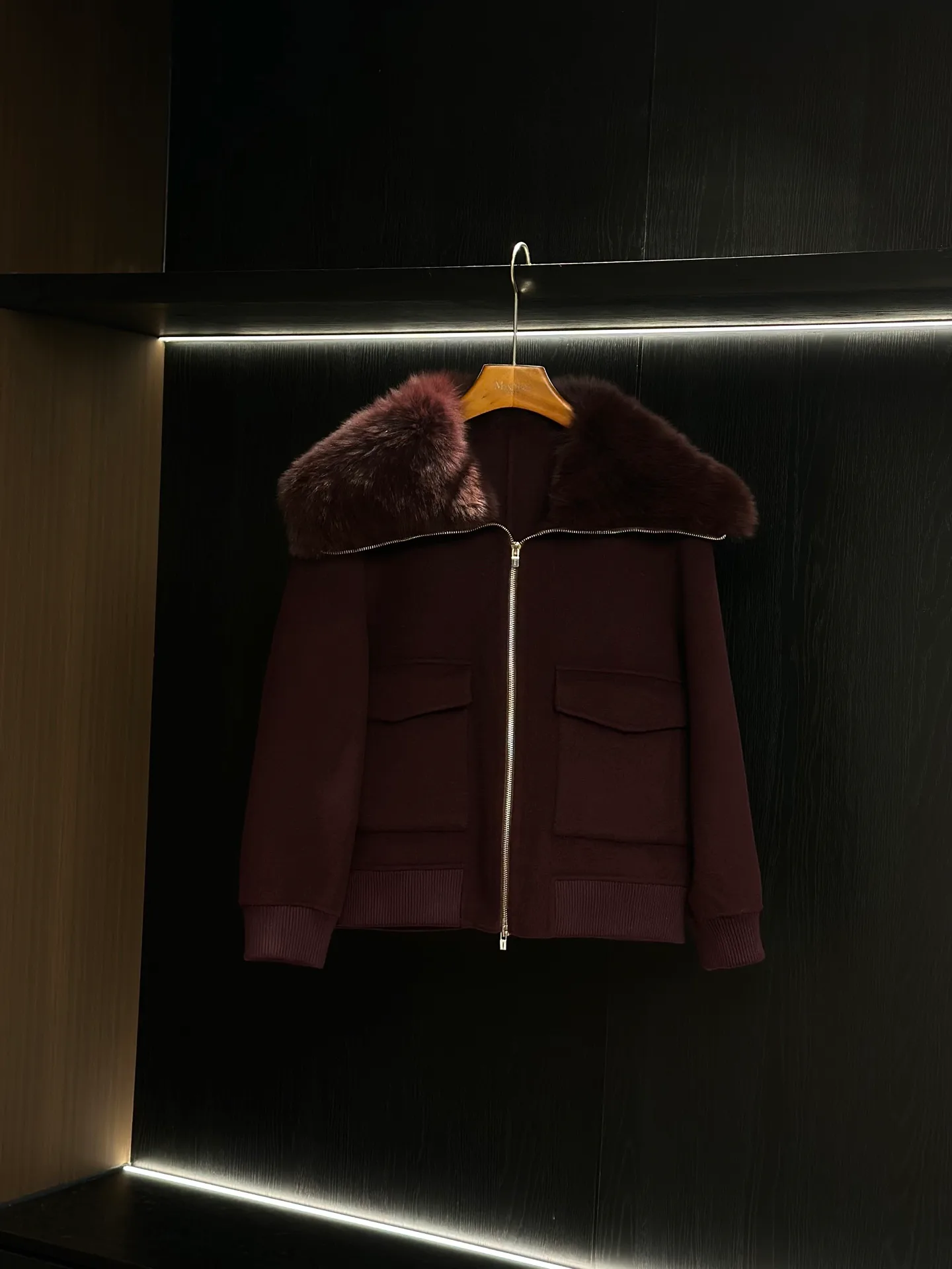 Куртки И Пуховики Женские Loro Piana 19438561