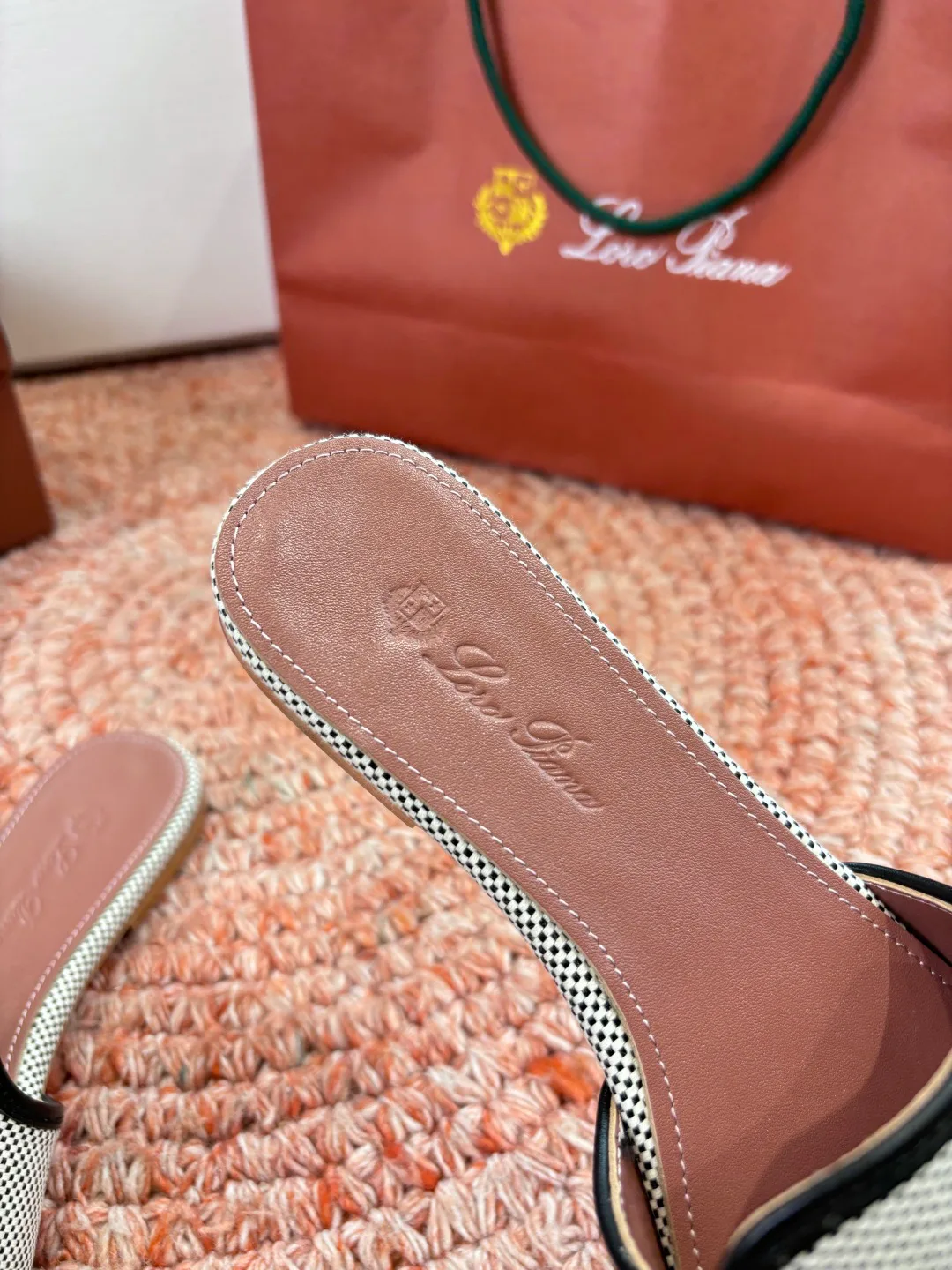 Шлепанцы Женские Loro Piana 11745828