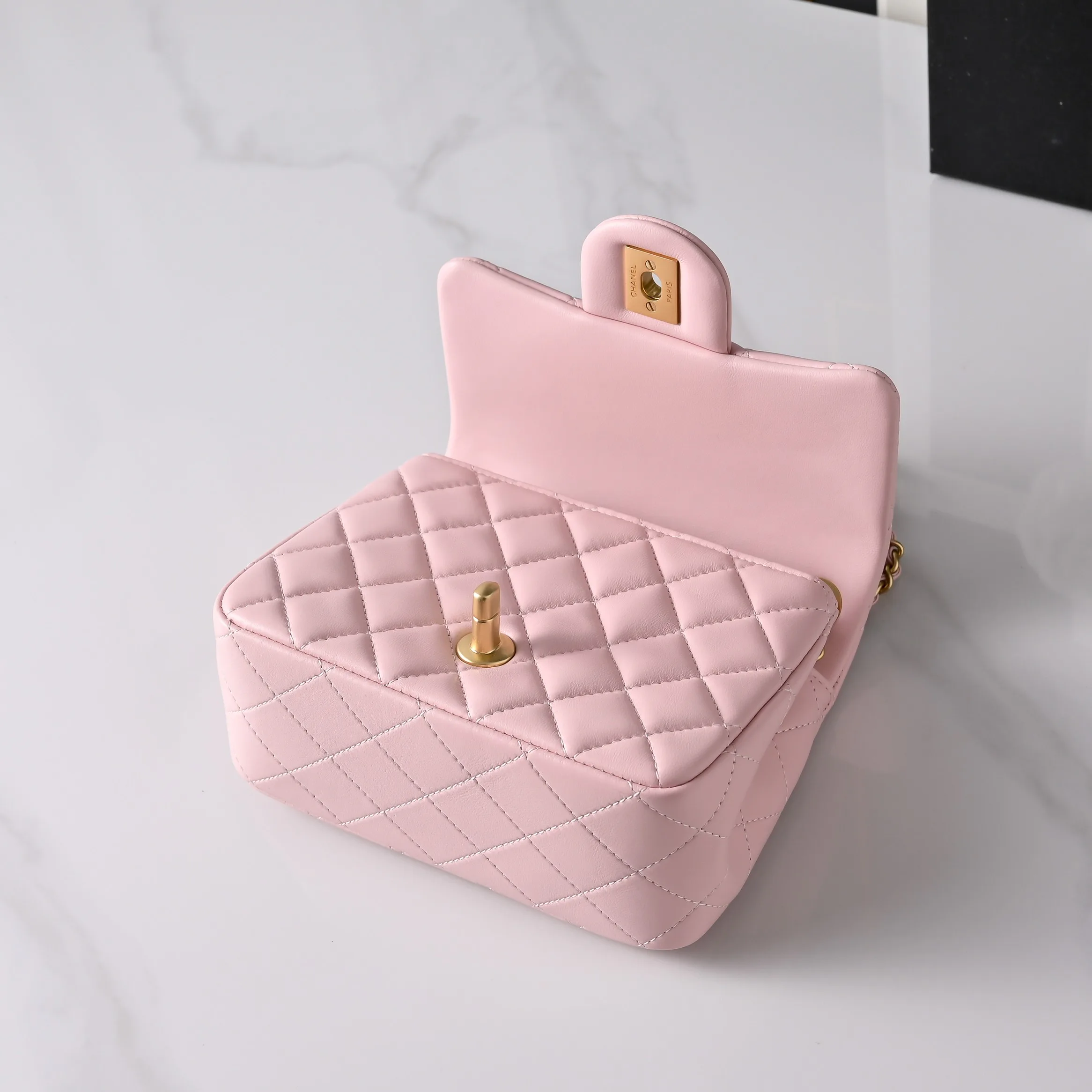 Классические Сумки Женские Chanel 17802242