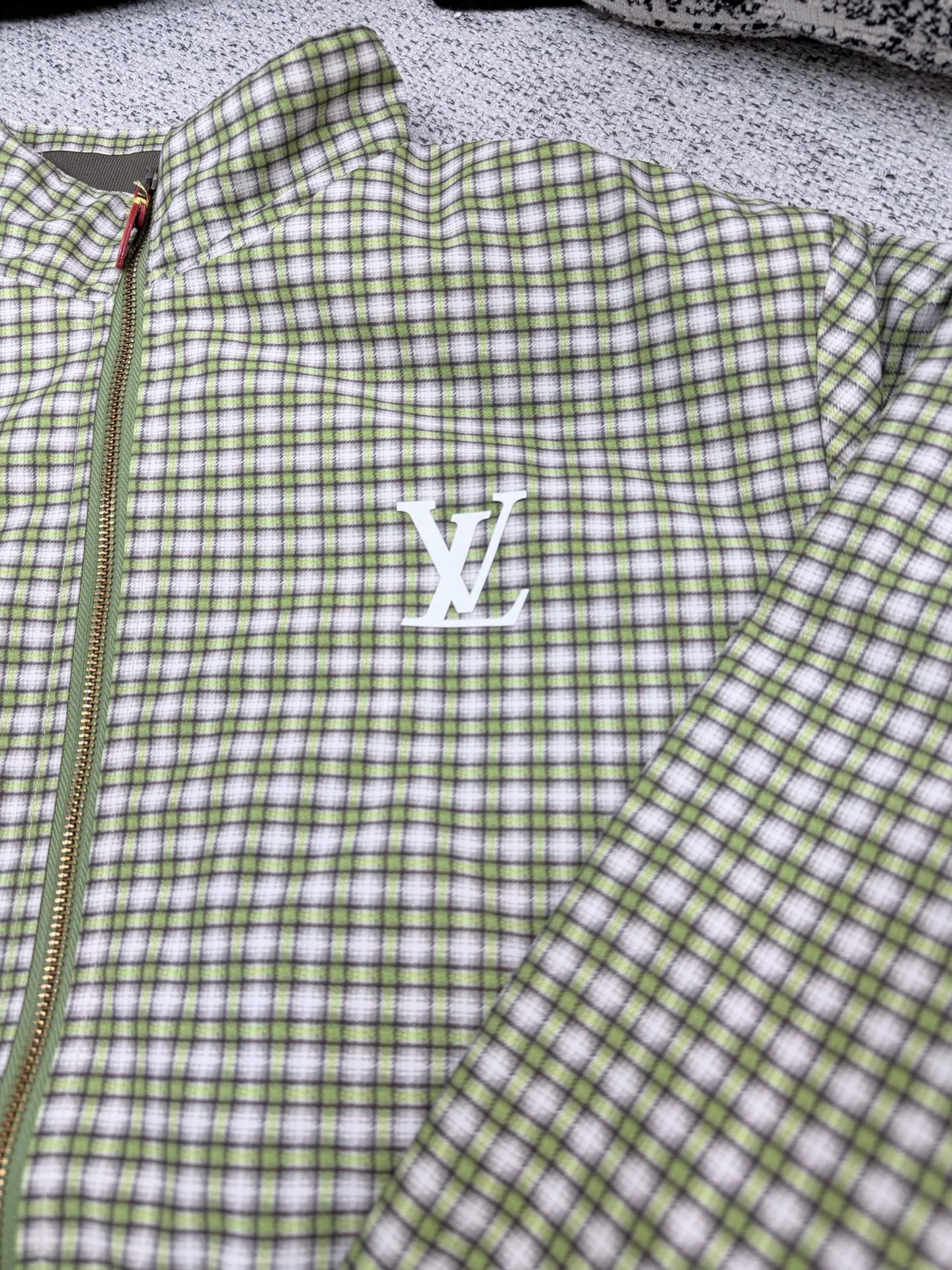 Куртки И Пуховики Женские Louis Vuitton 18623884