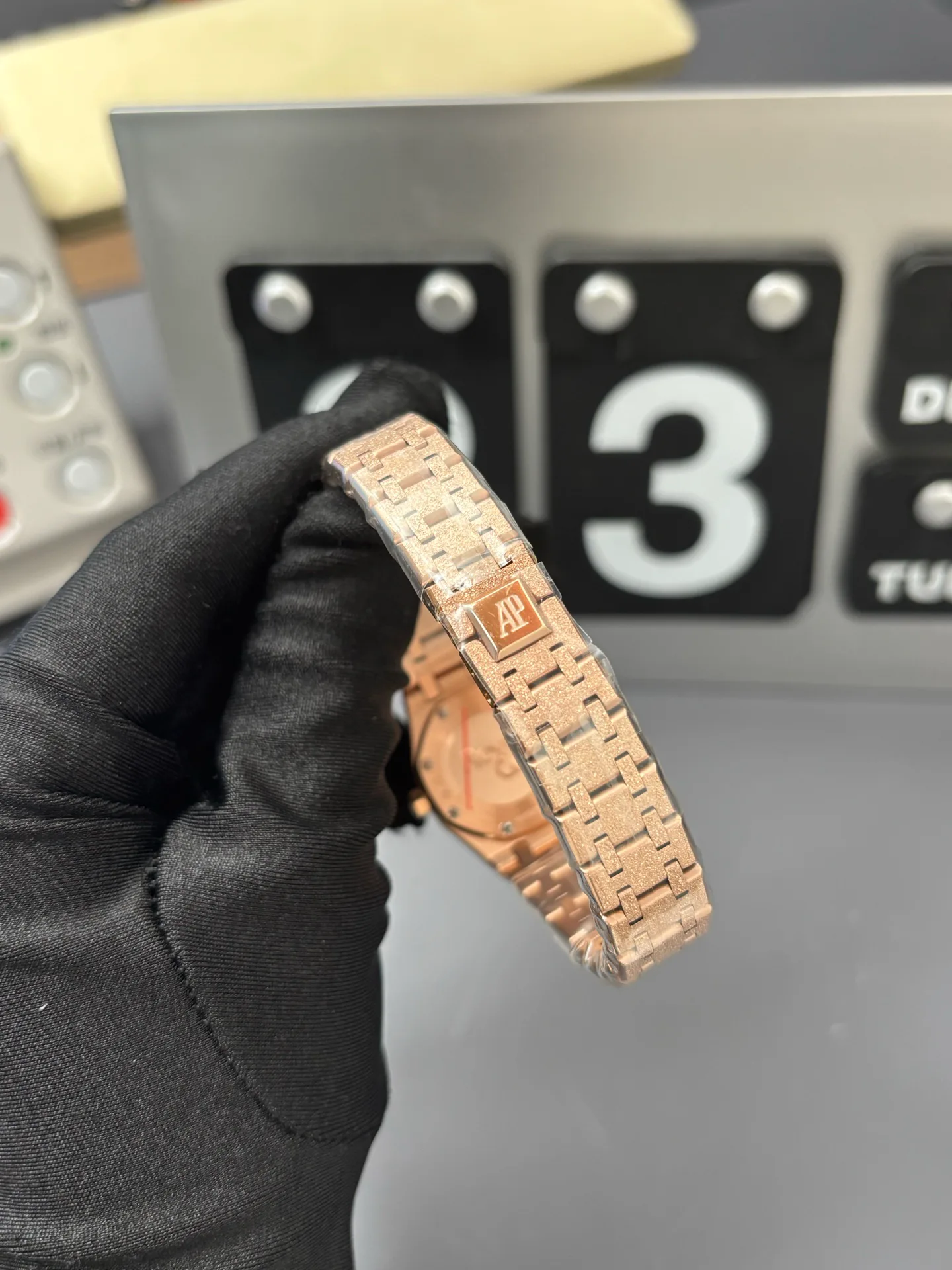 Часы Женские Audemars Piguet 11696025