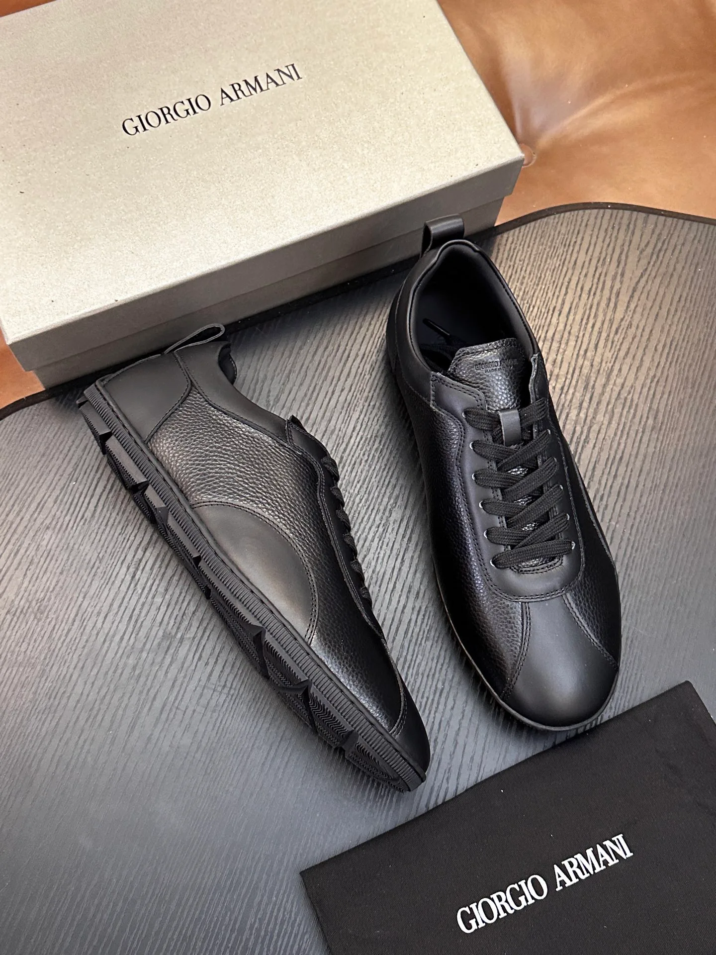 Кроссовки Мужские Armani 12672509