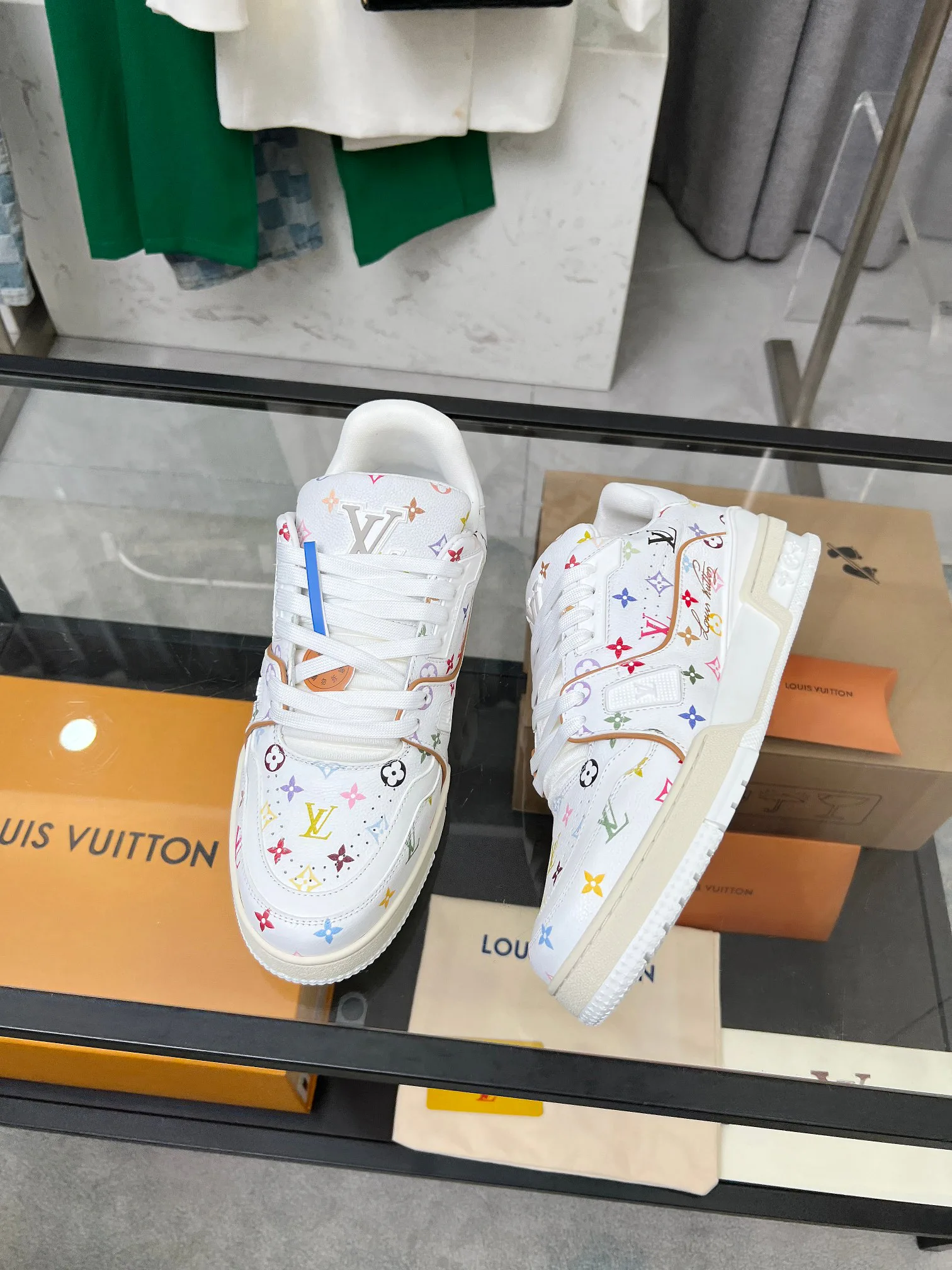 Кроссовки Женские Louis Vuitton 1124251