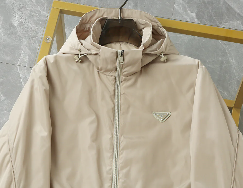 Куртки И Пуховики Женские Prada 18157315