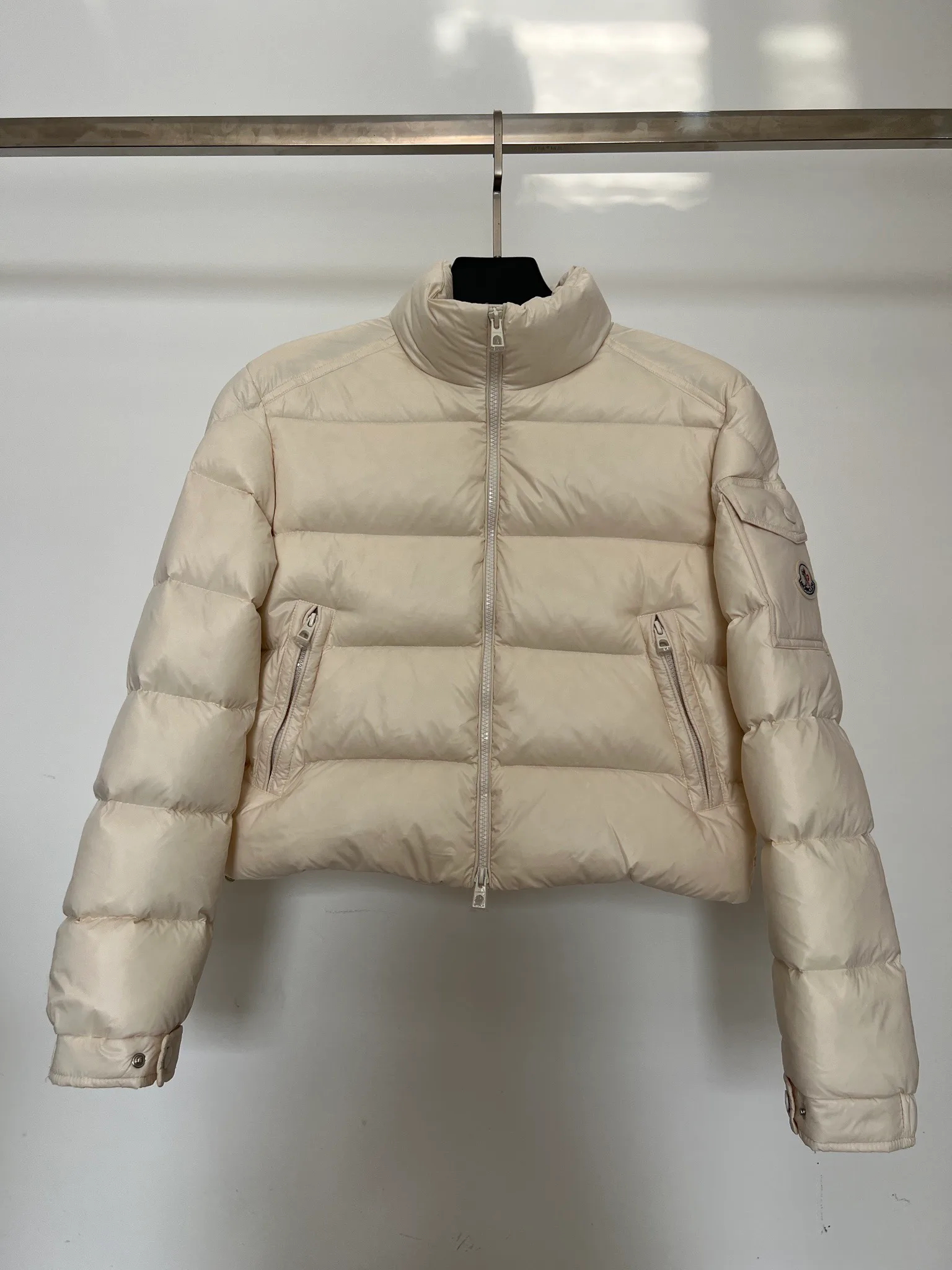 Куртки И Пуховики Женские Moncler 18416137