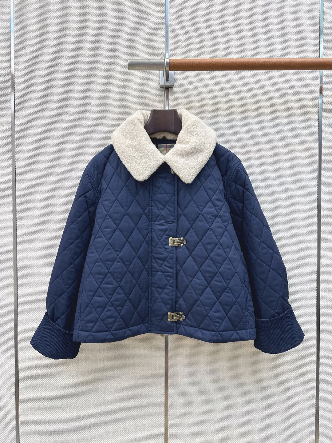 Куртки И Пуховики Женские Burberry 18650448