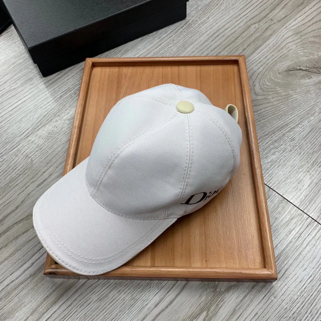 Головные Уборы Christian Dior 12882077