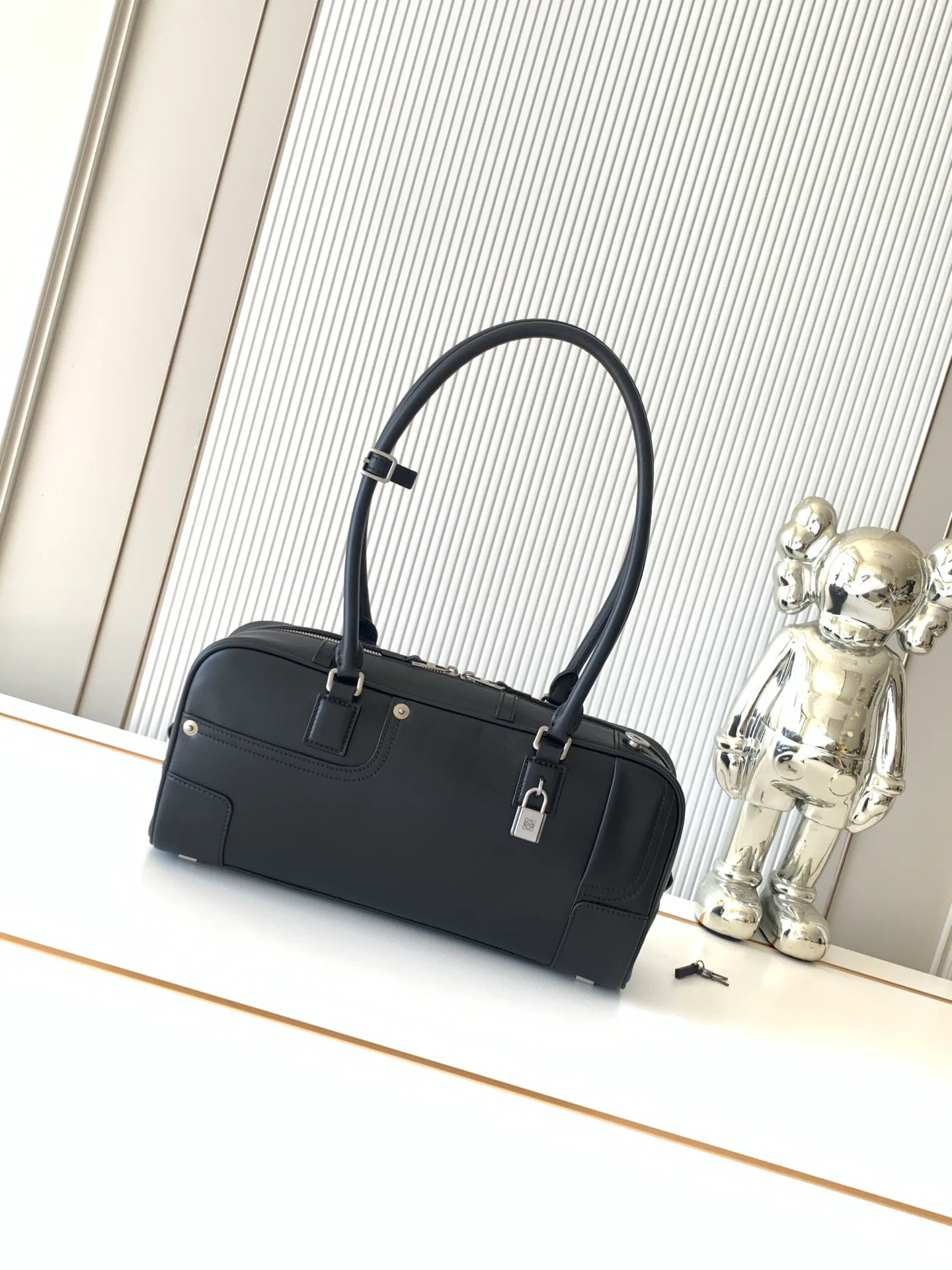 Классические Сумки Женские Loewe 11504281