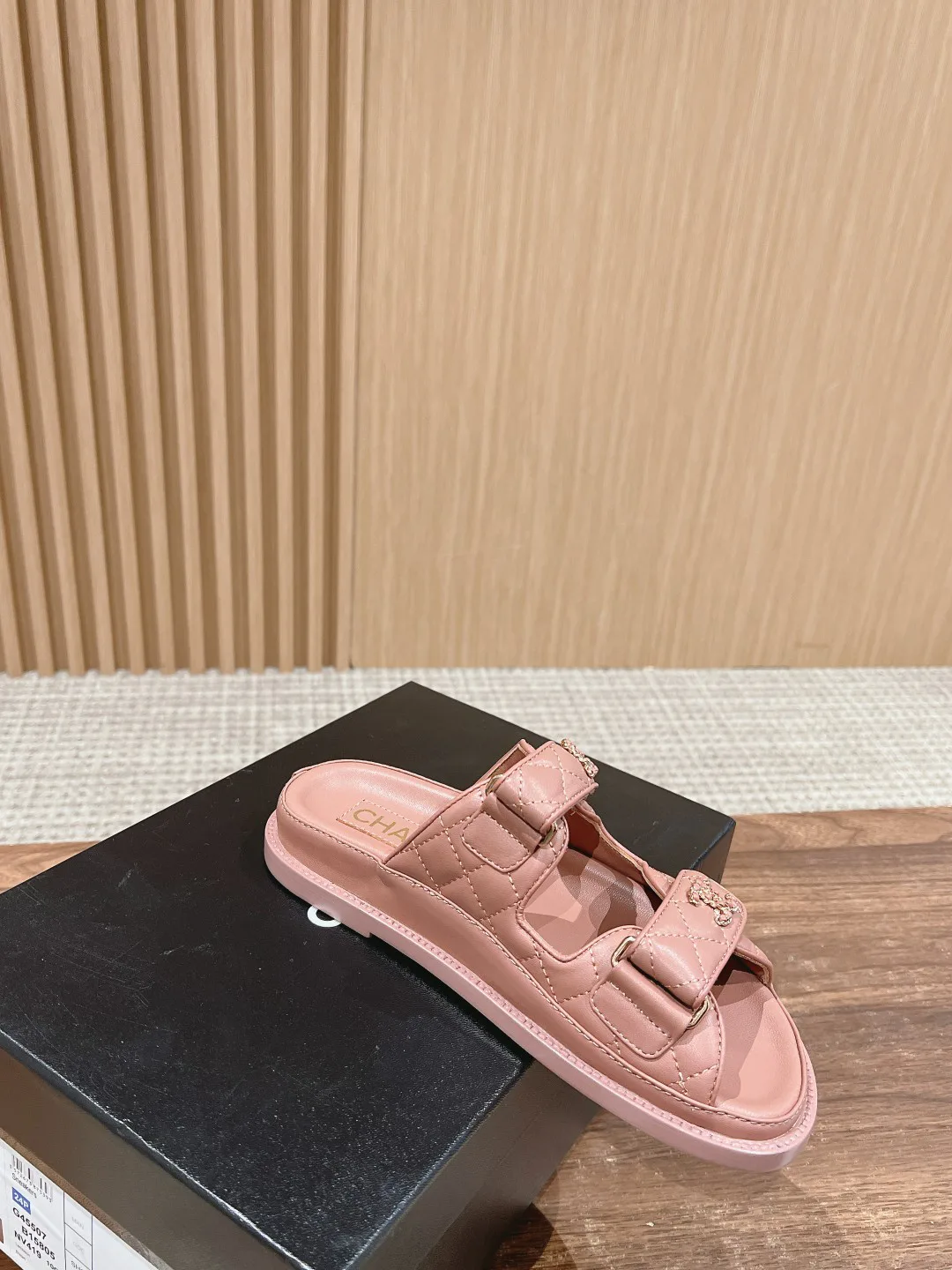 Шлепанцы Женские Chanel 33730