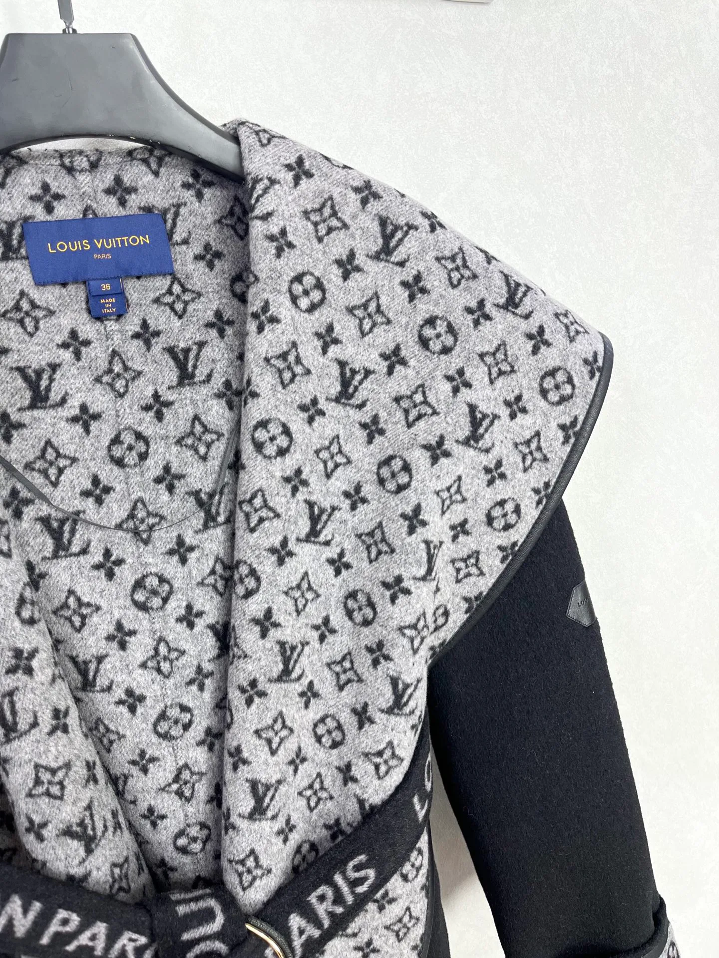 Пальто Женские Louis Vuitton 3532915