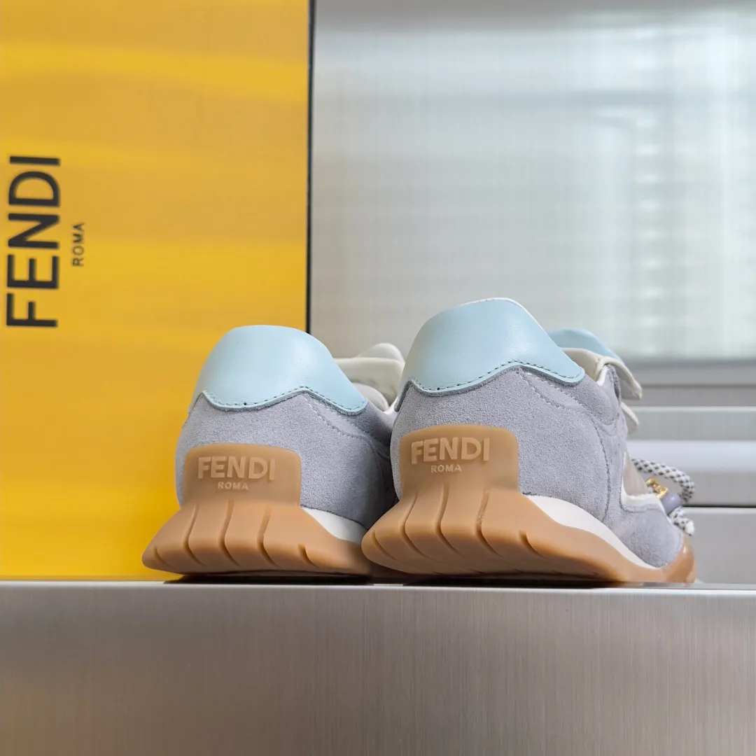 Кроссовки Женские Fendi 12708145